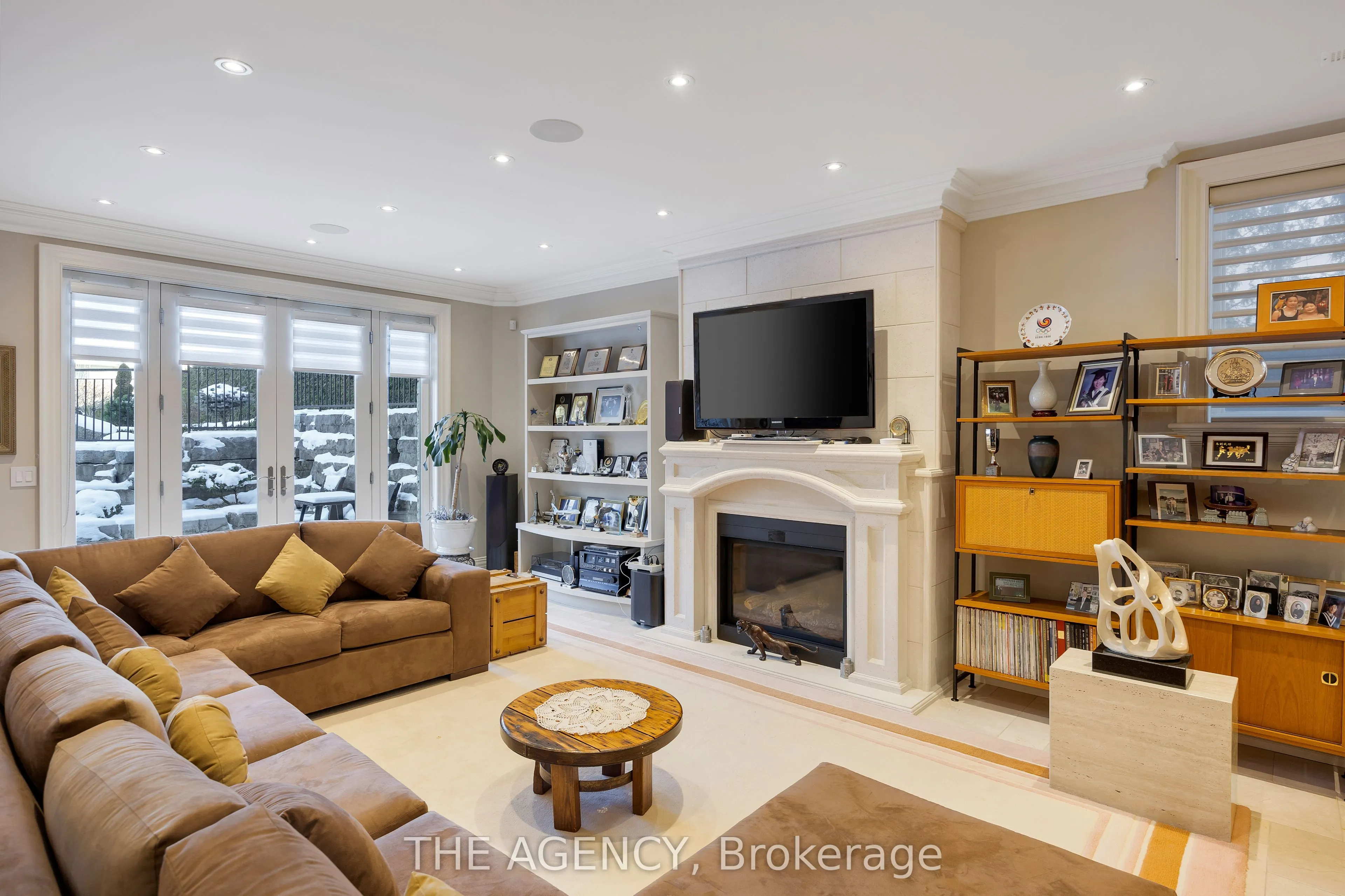 75 Arjay Crescent