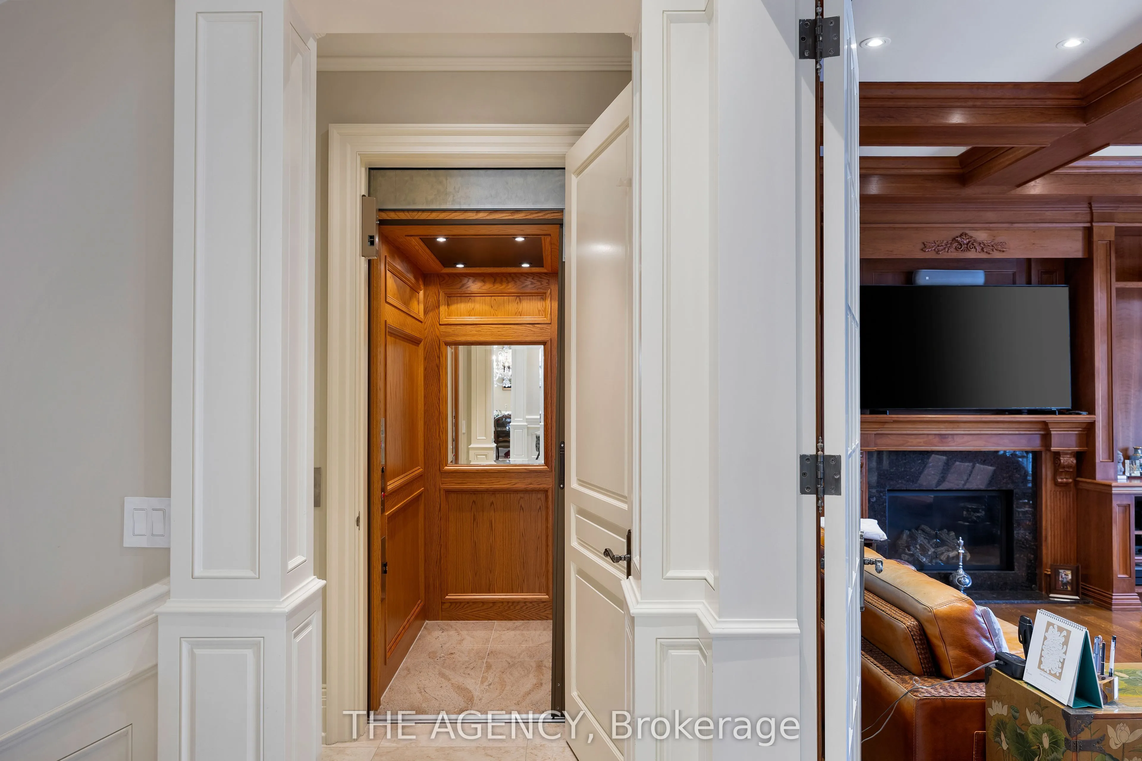75 Arjay Crescent