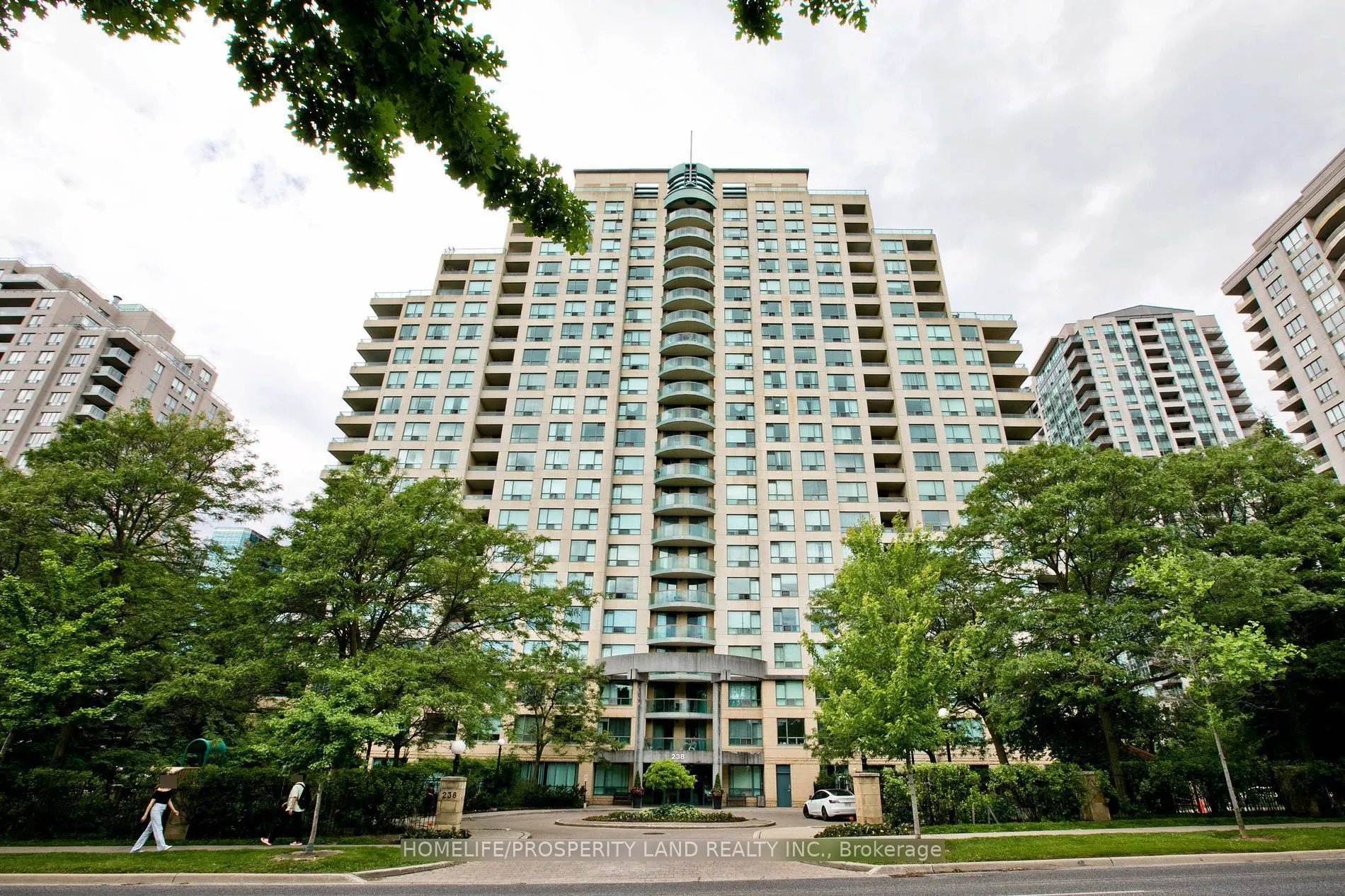 238 Doris Avenue, #2006
