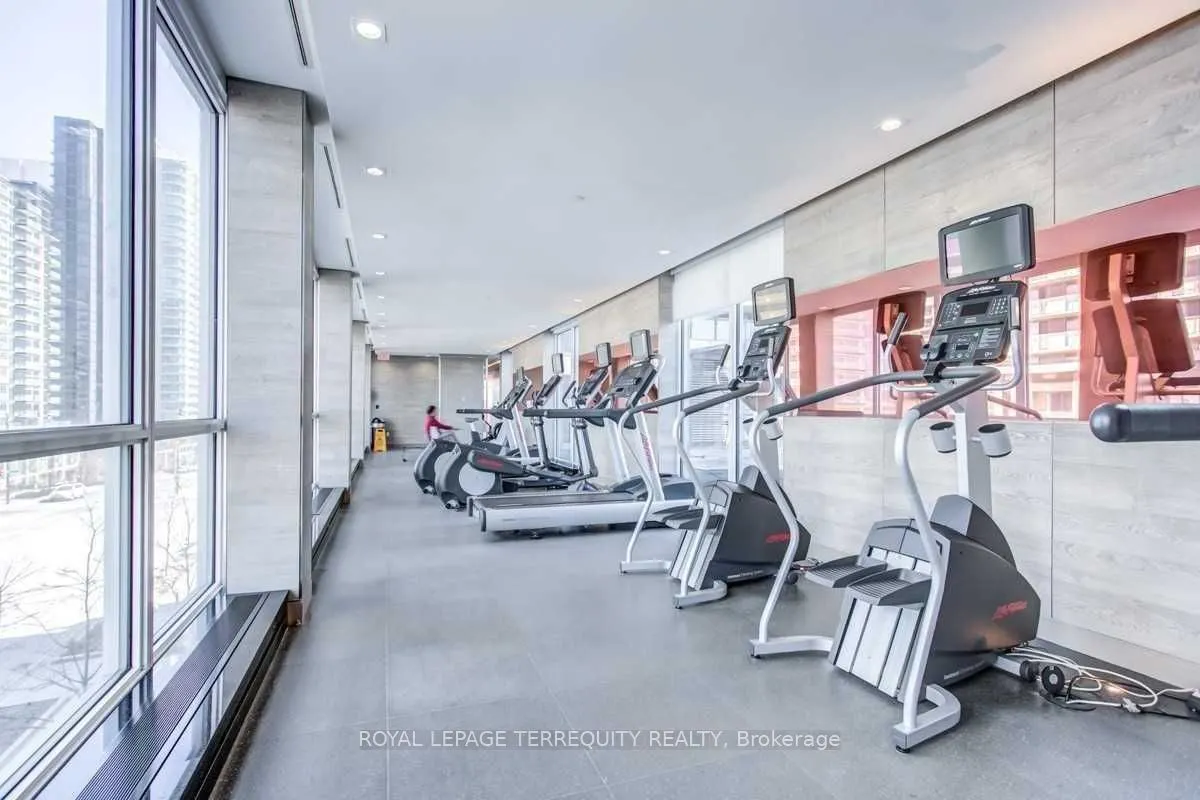 121 Mcmahon Drive, #307