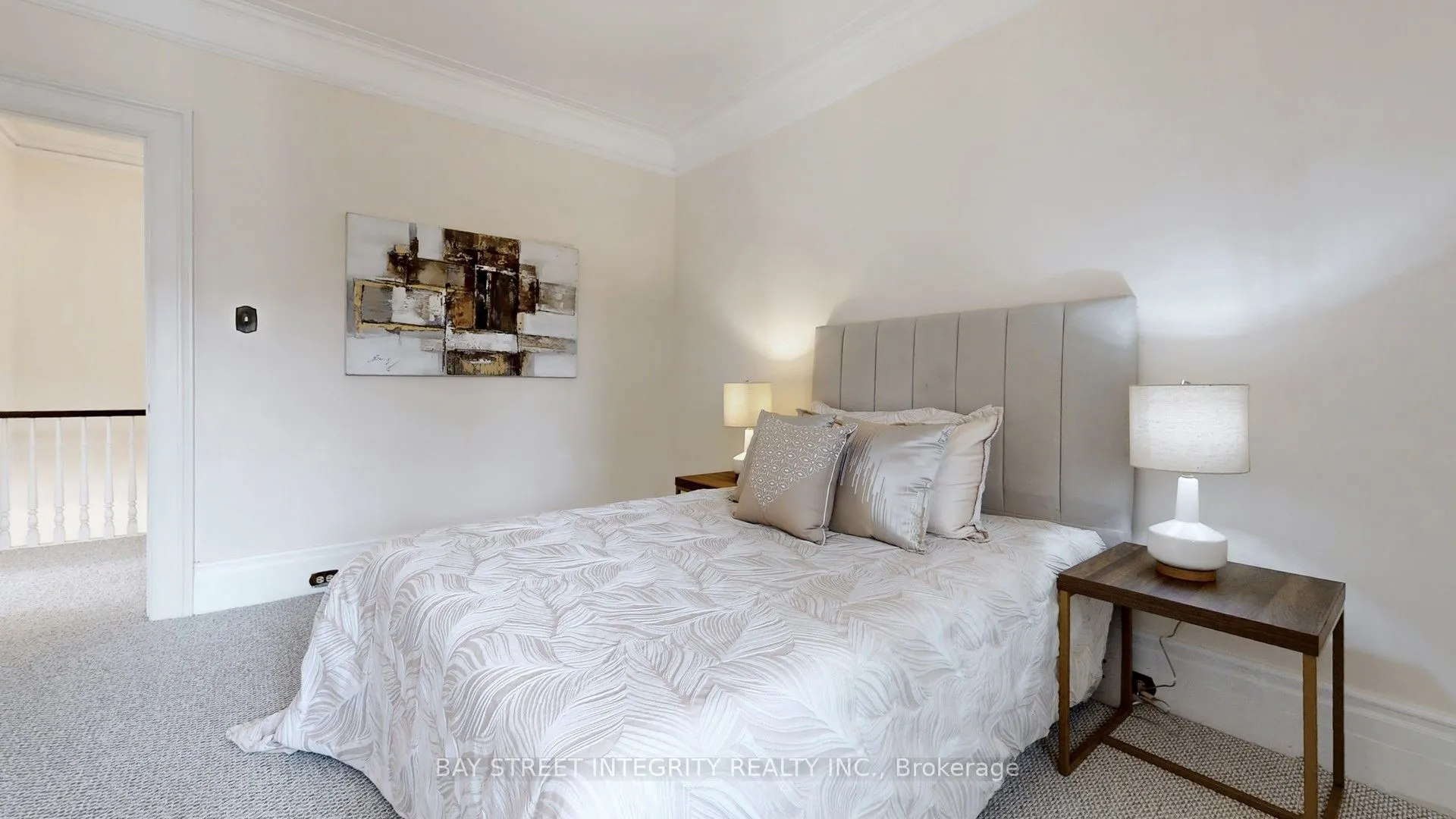 184 Heath Street W