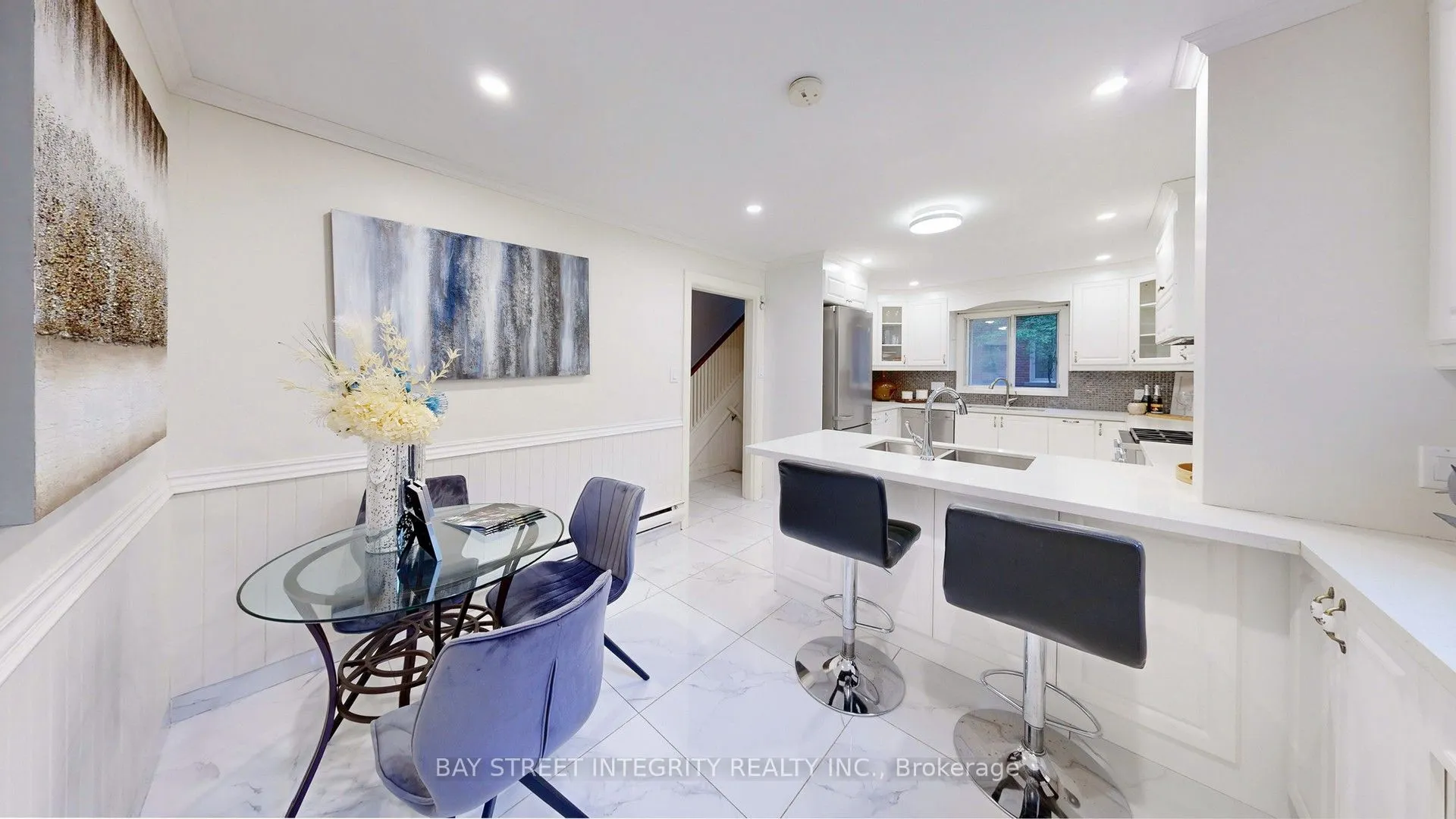 184 Heath Street W