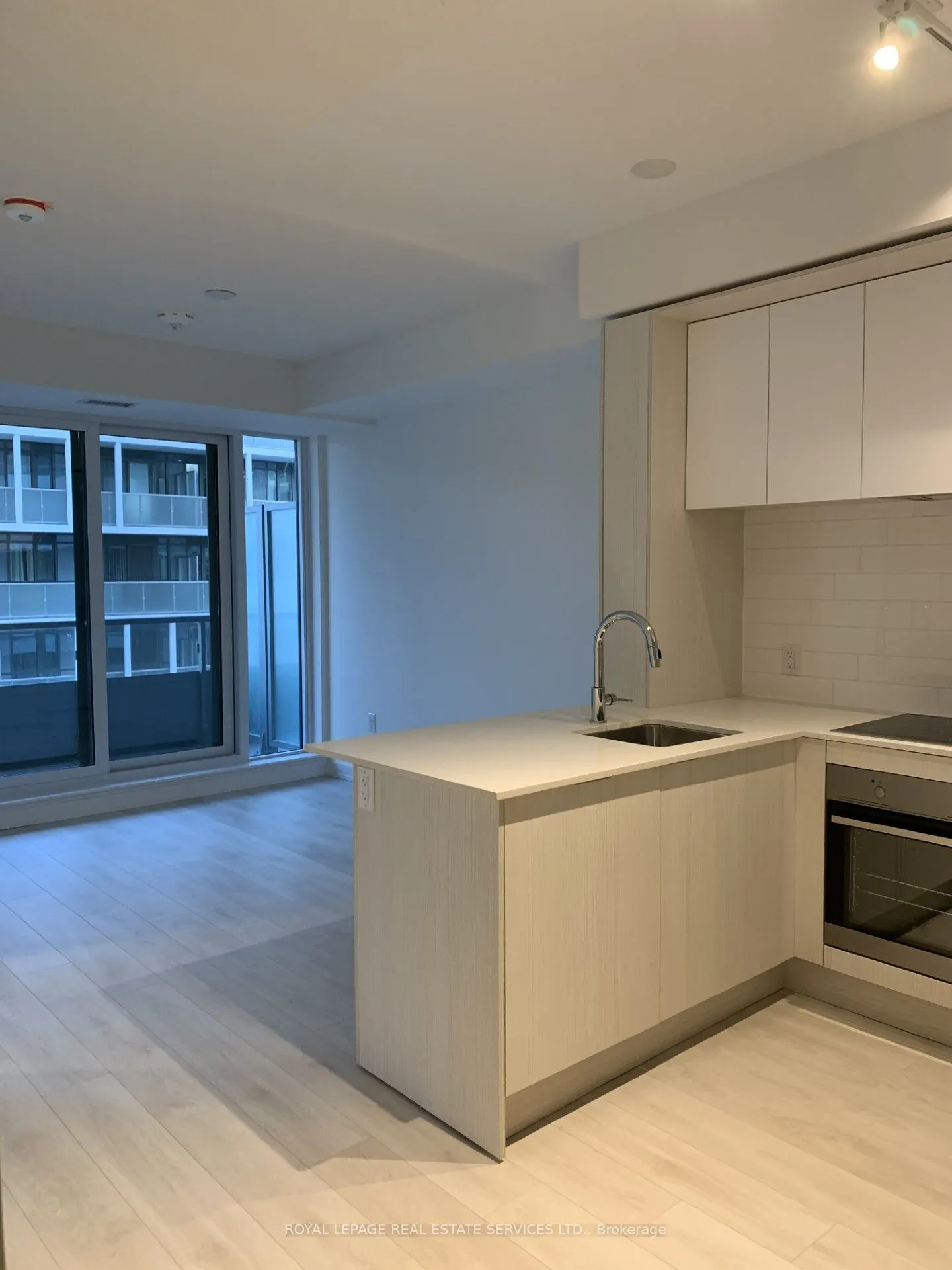 225 Sumach Street, #912