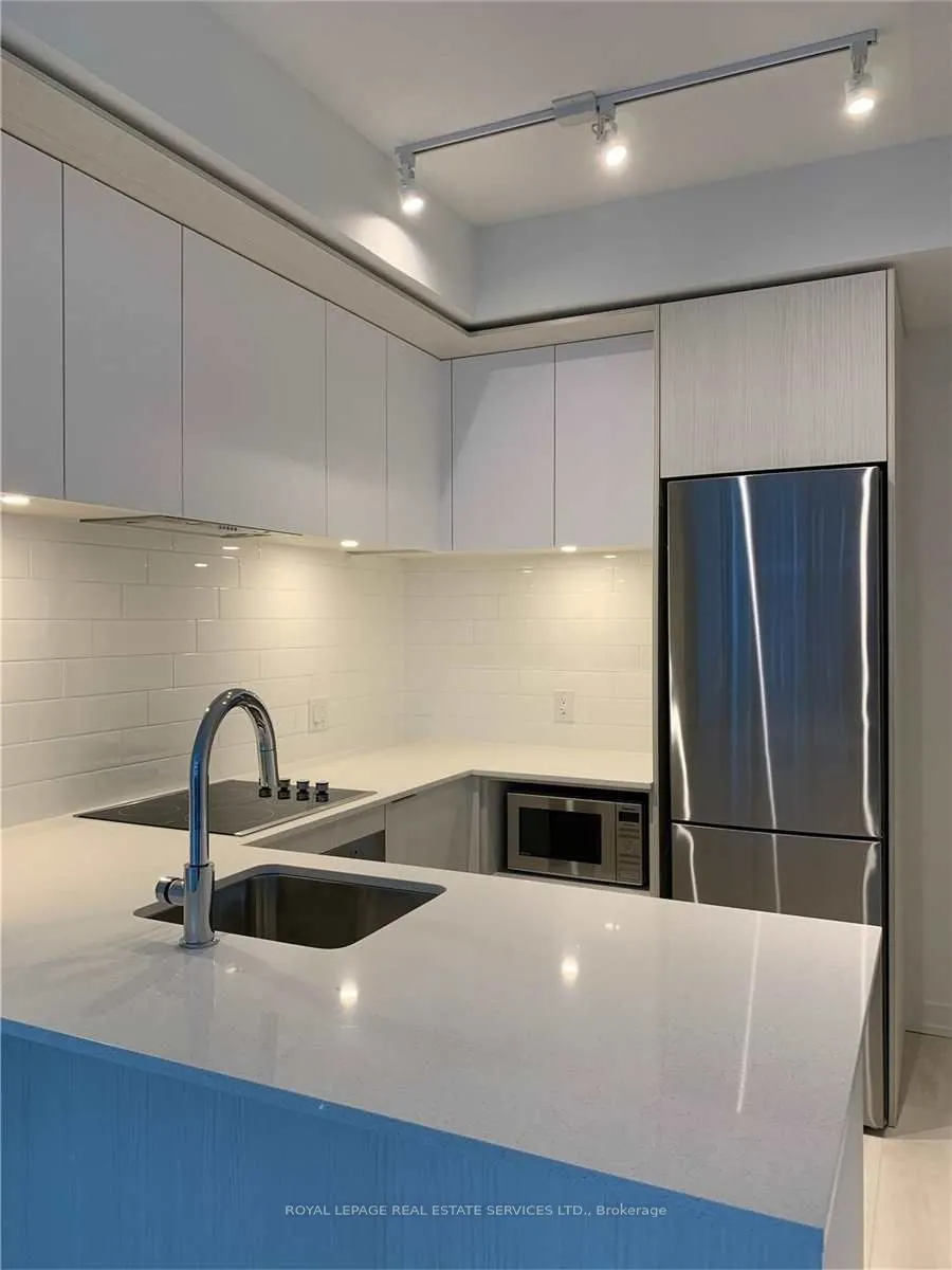 225 Sumach Street, #912