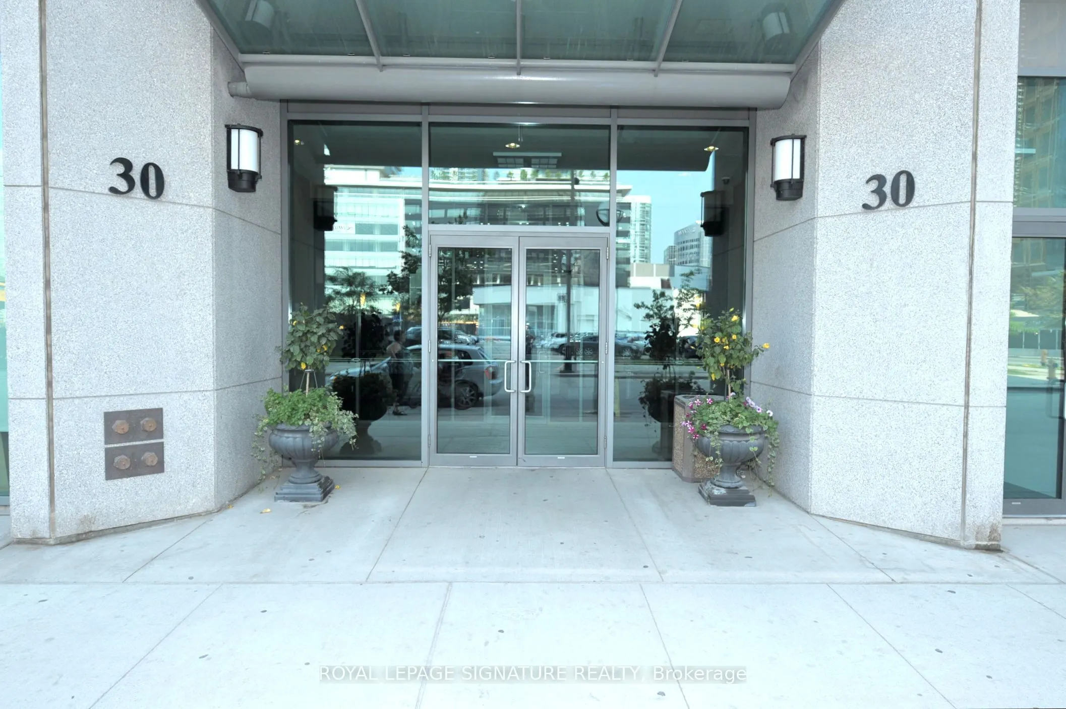 30 Grand Trunk Crescent, #509
