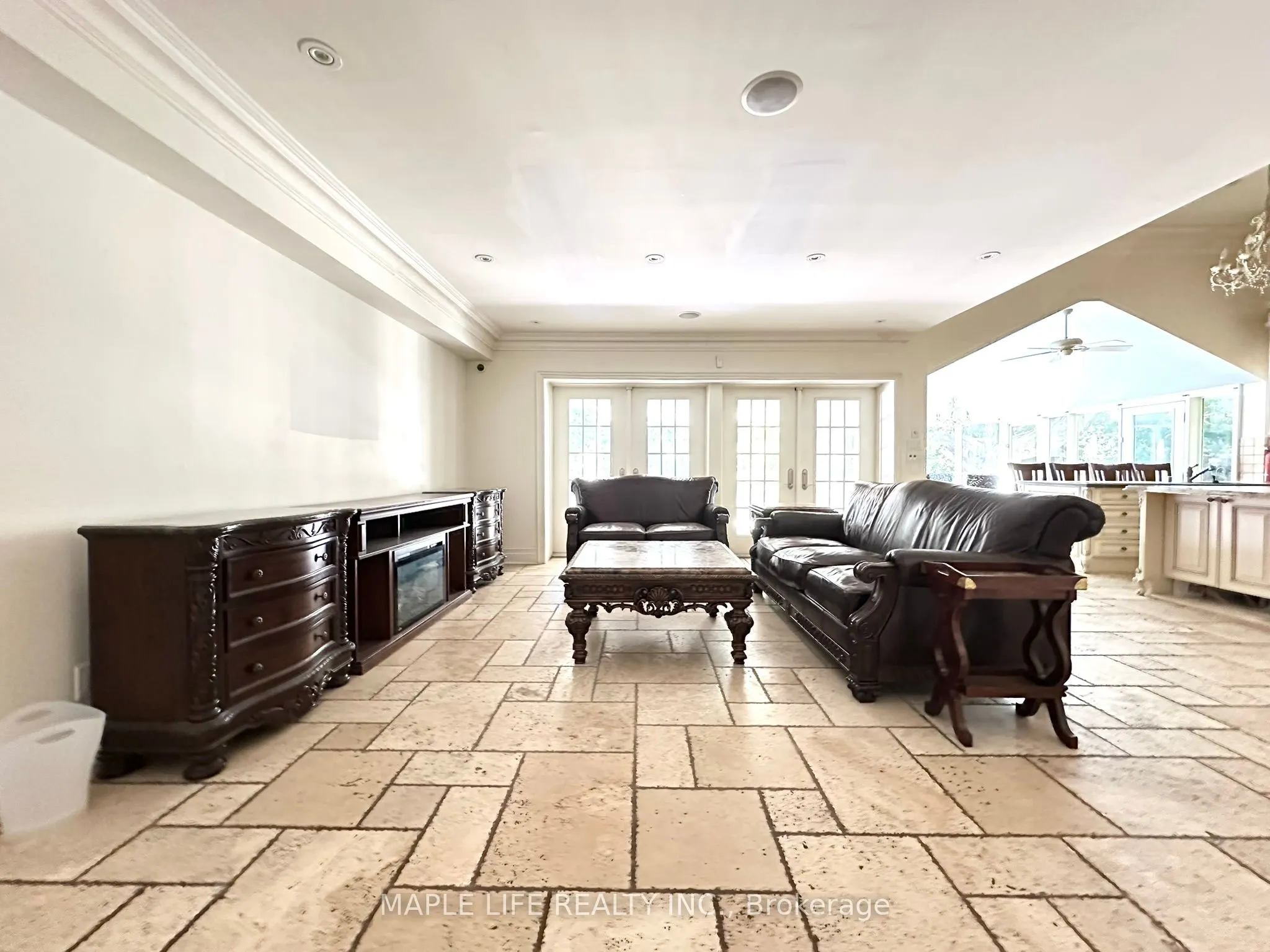 16 Brian Cliff Drive