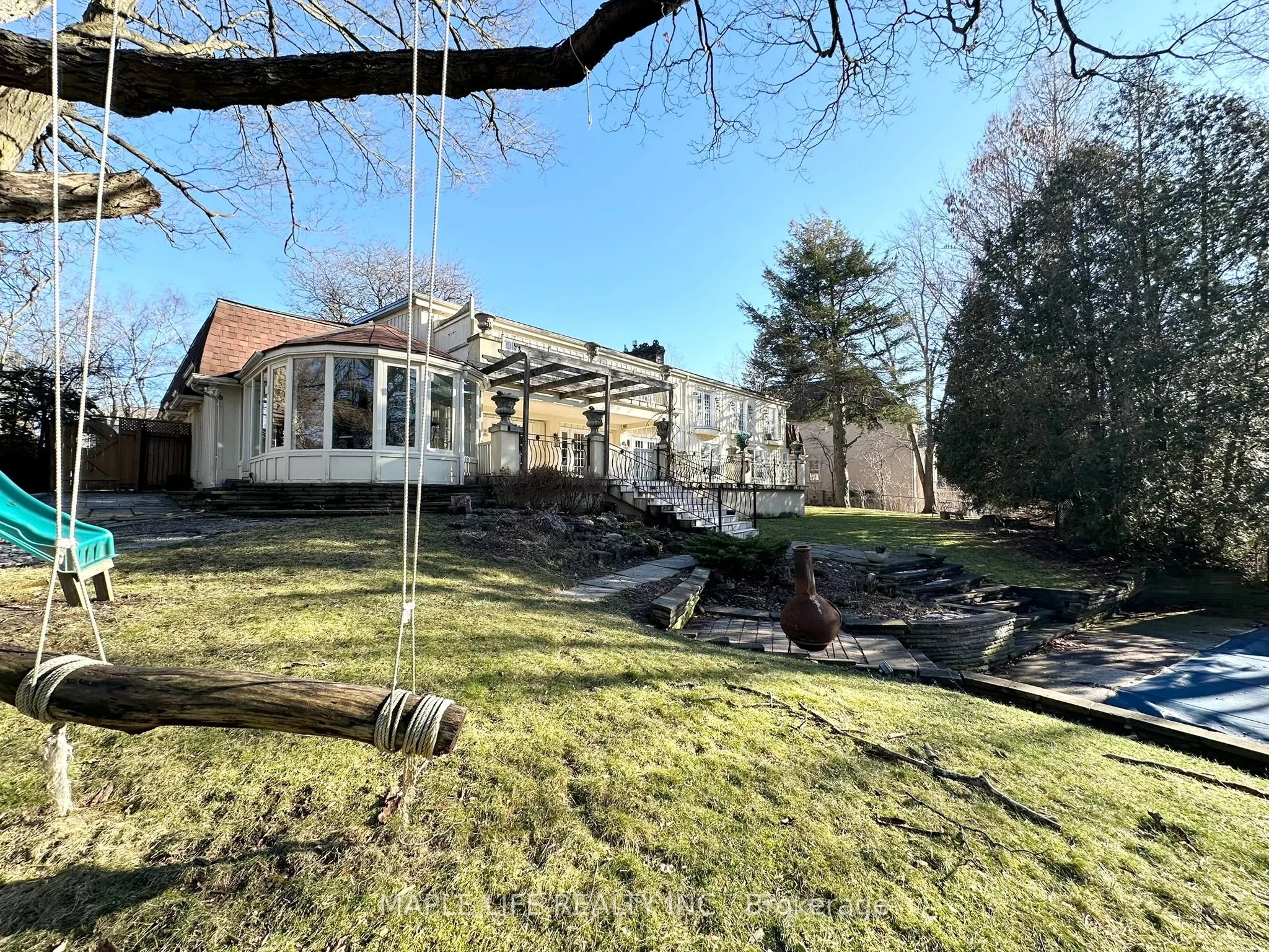 16 Brian Cliff Drive