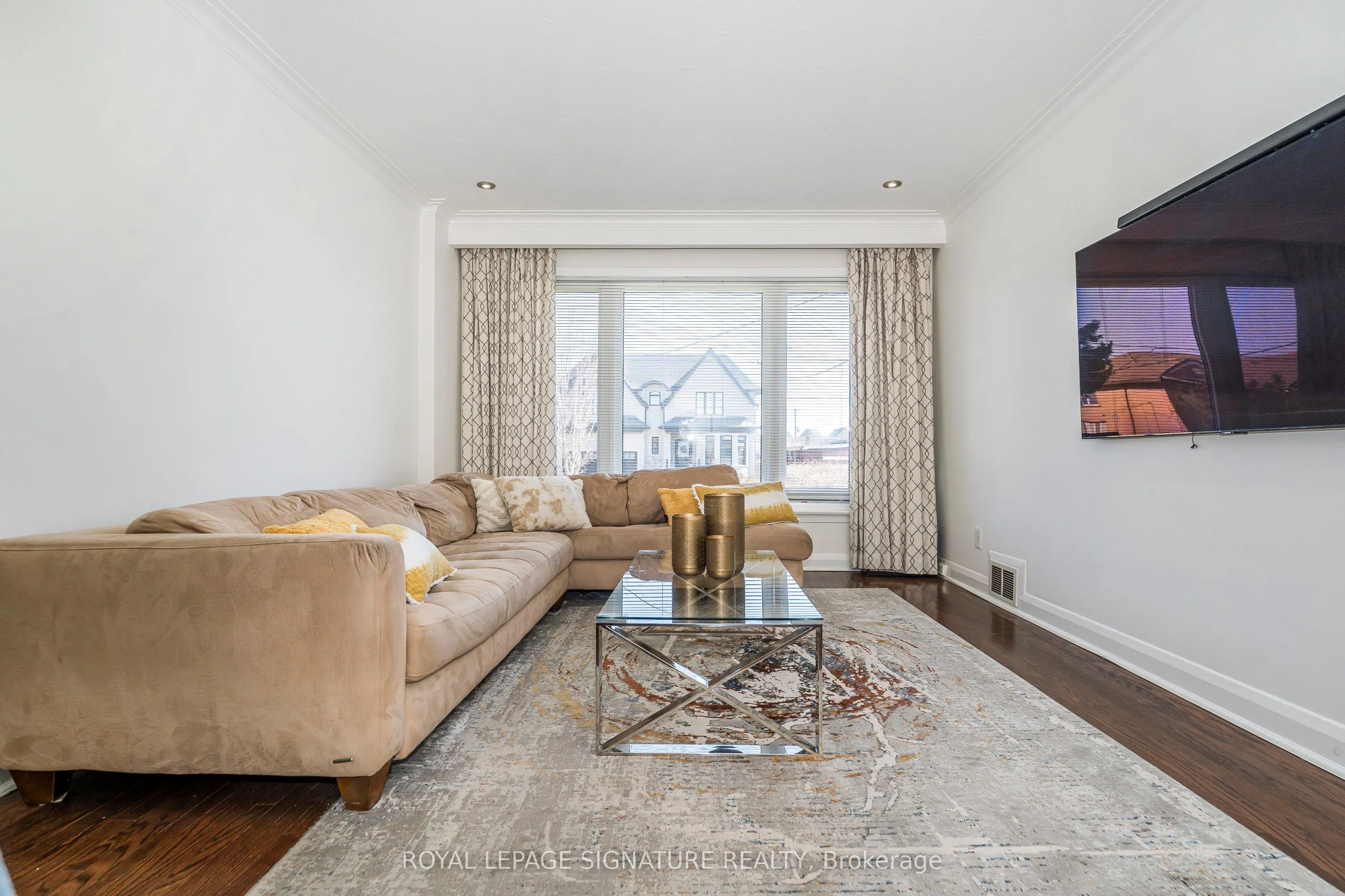 136 Regina Avenue