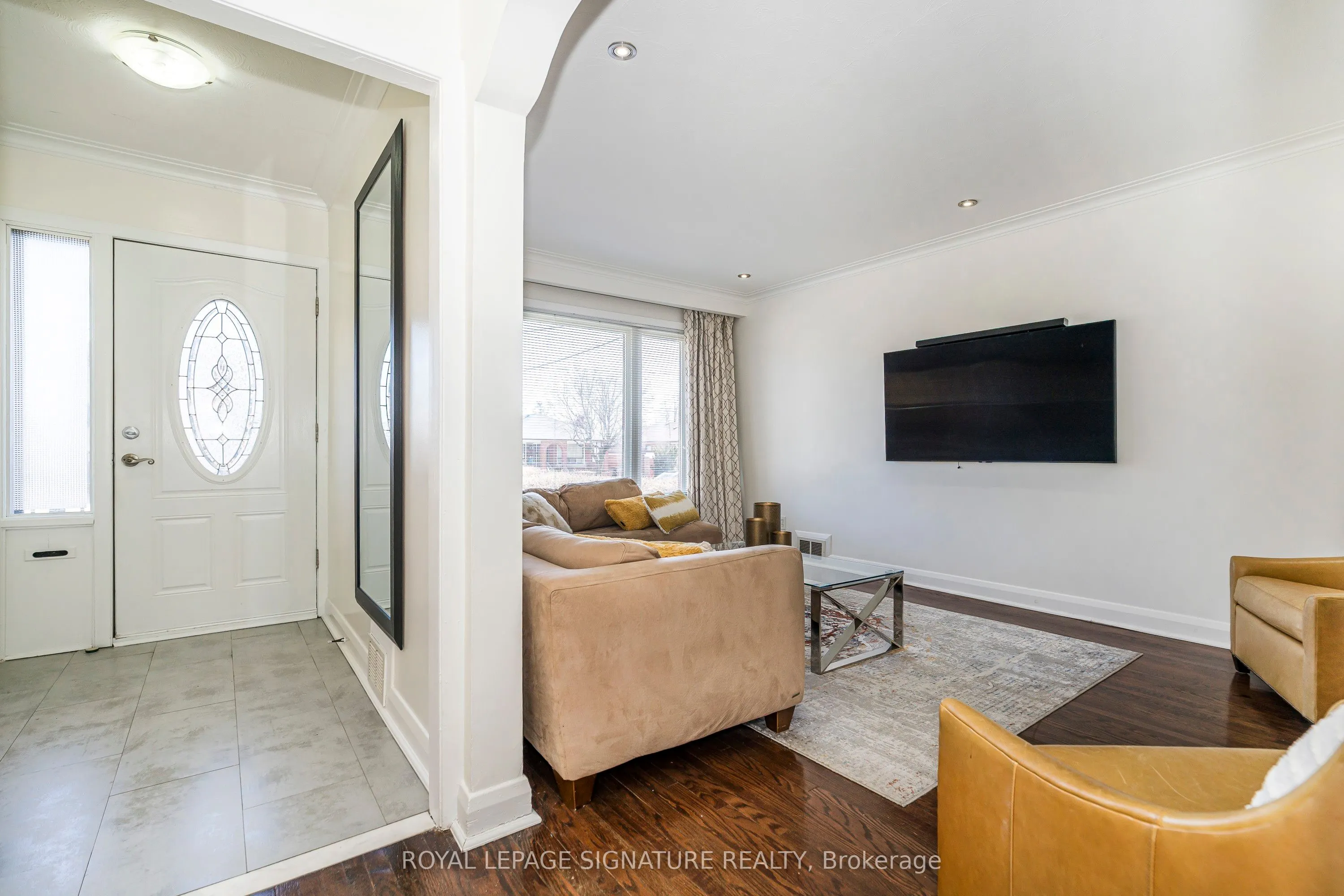 136 Regina Avenue
