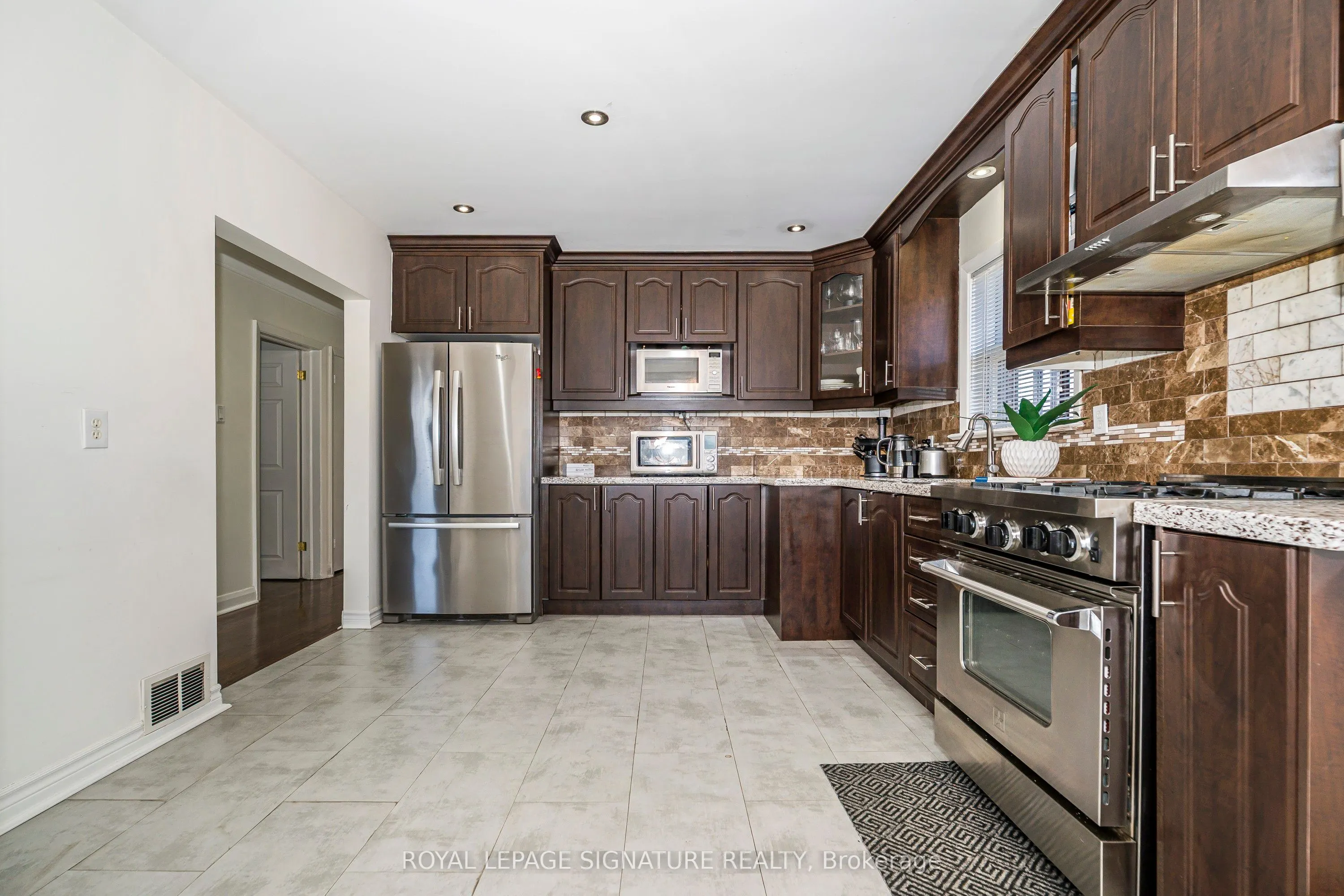 136 Regina Avenue