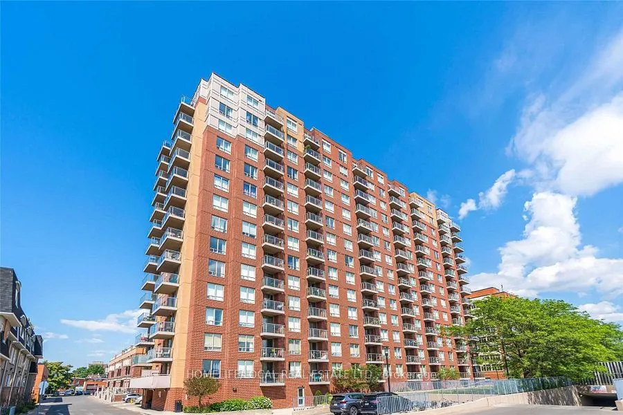 1369 Bloor Street W, #316