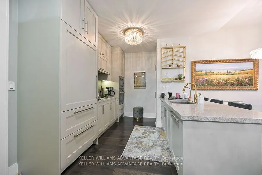 29 Queens Quay E, #616