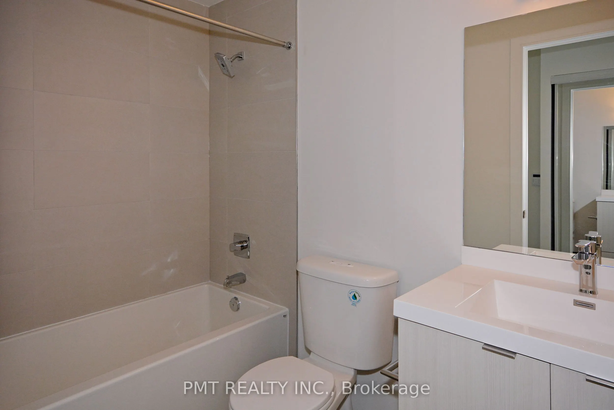 89 McGill Street, #Ph05