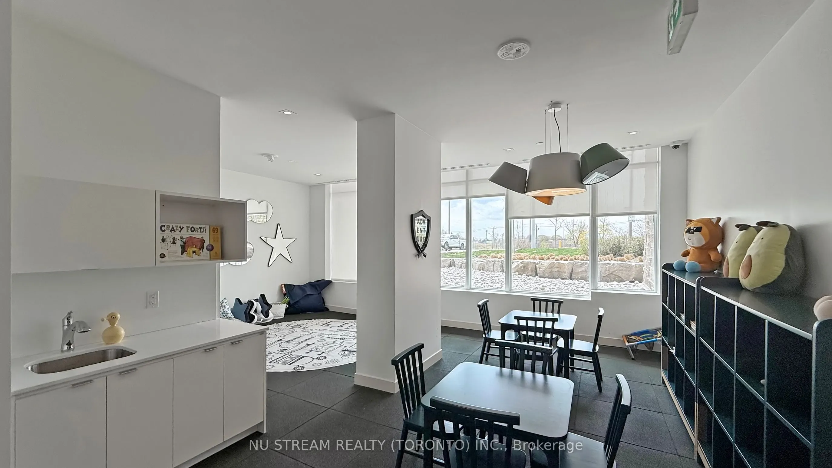 10 Deerlick Court, #2207