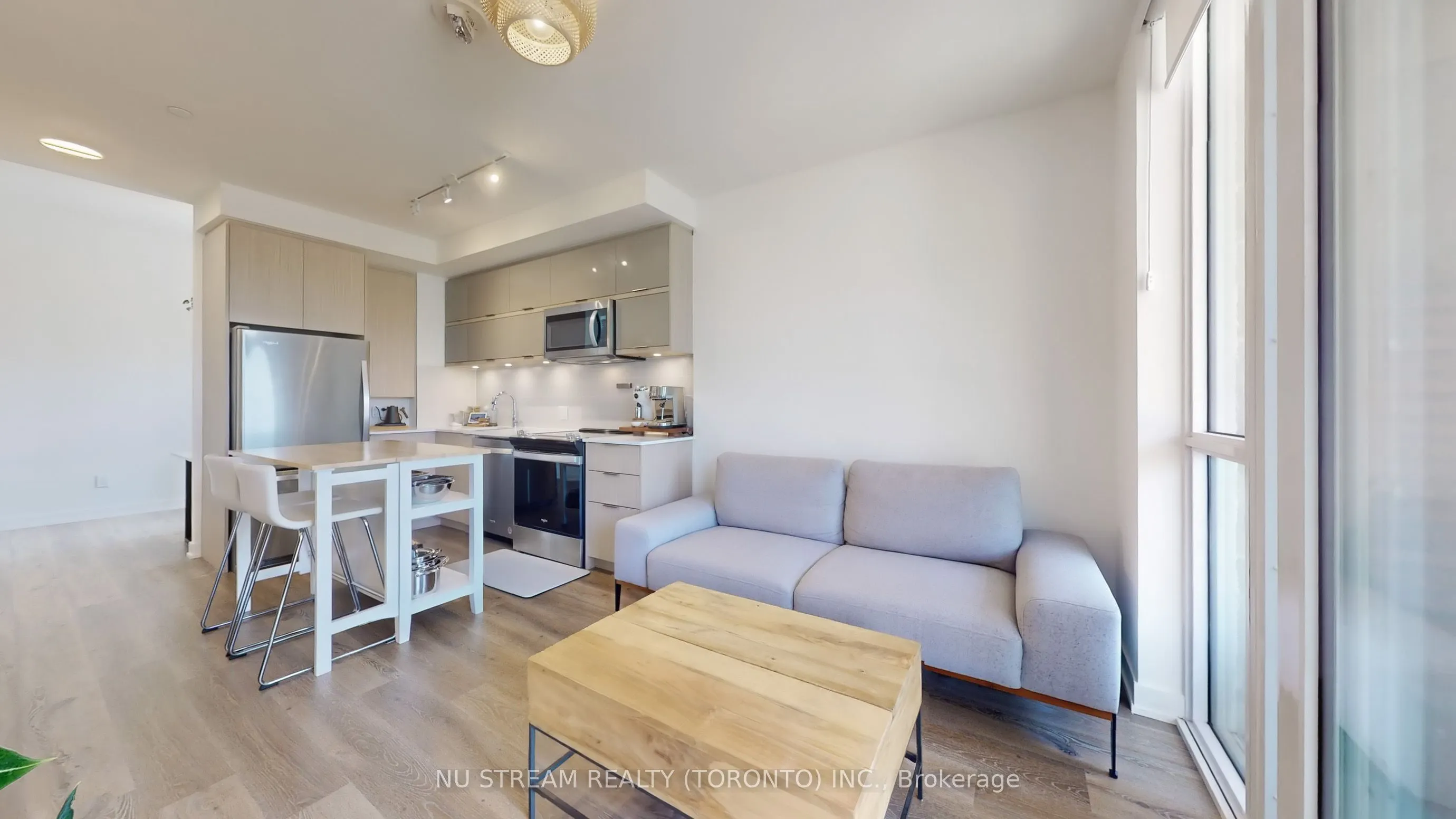 10 Deerlick Court, #2207