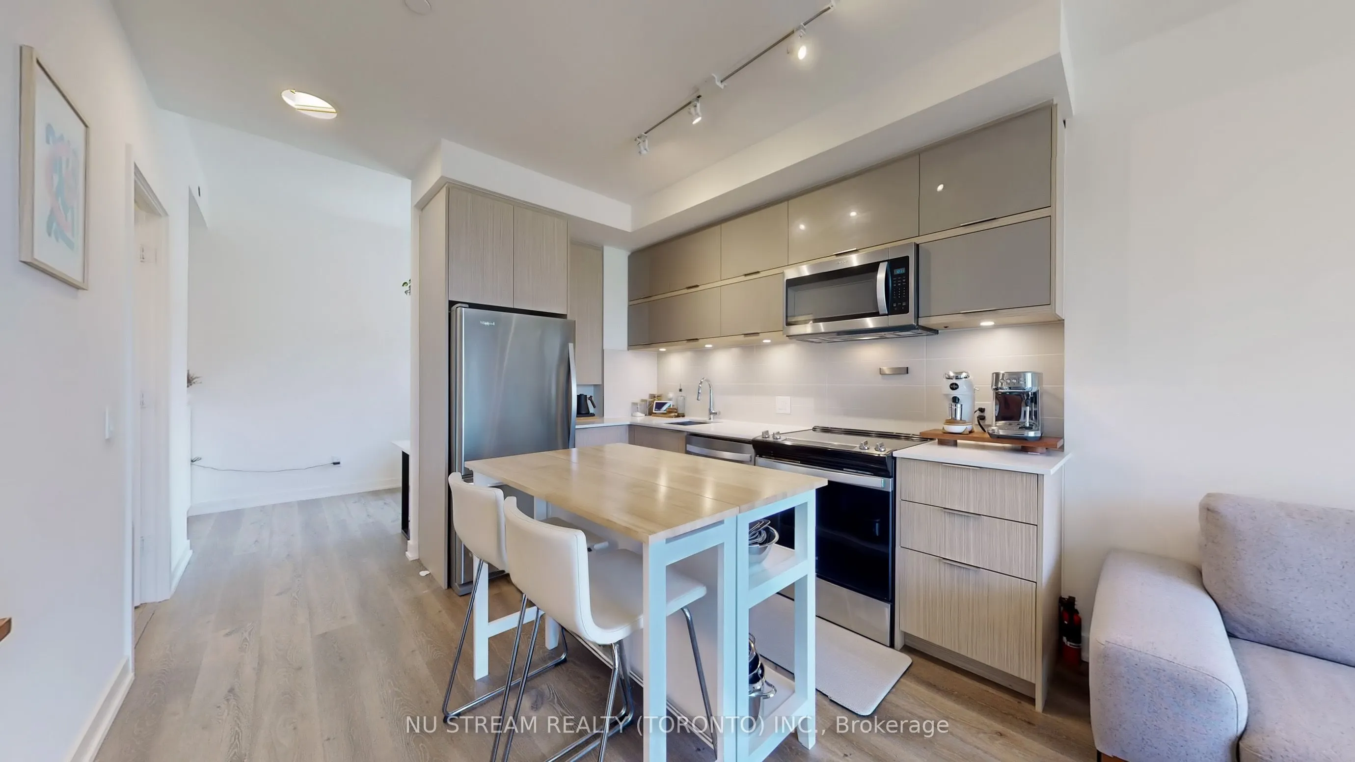 10 Deerlick Court, #2207