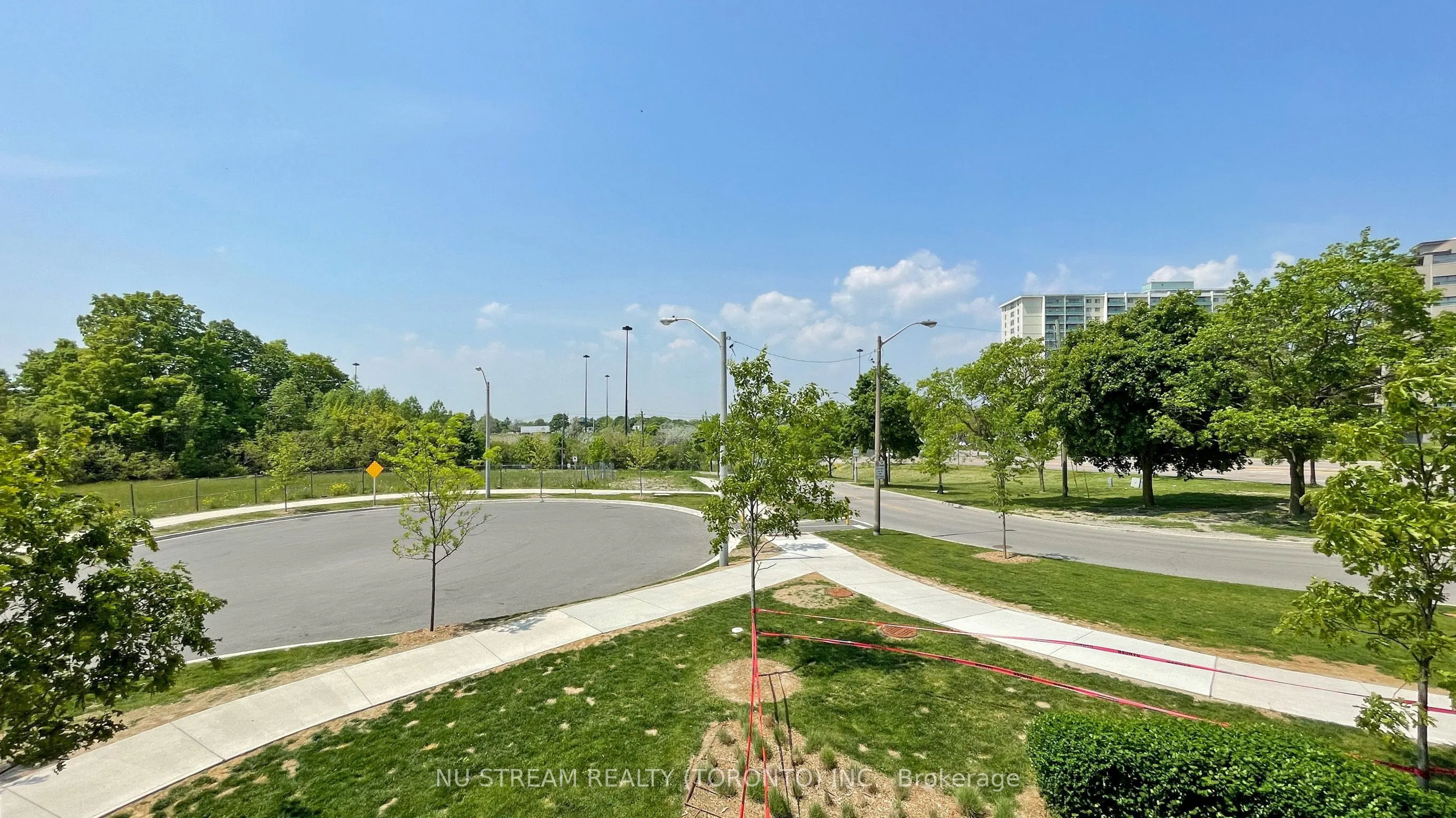 10 Deerlick Court, #2207