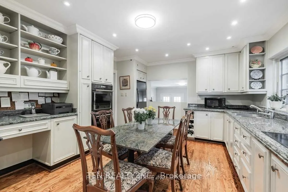 324 Glenayr Road