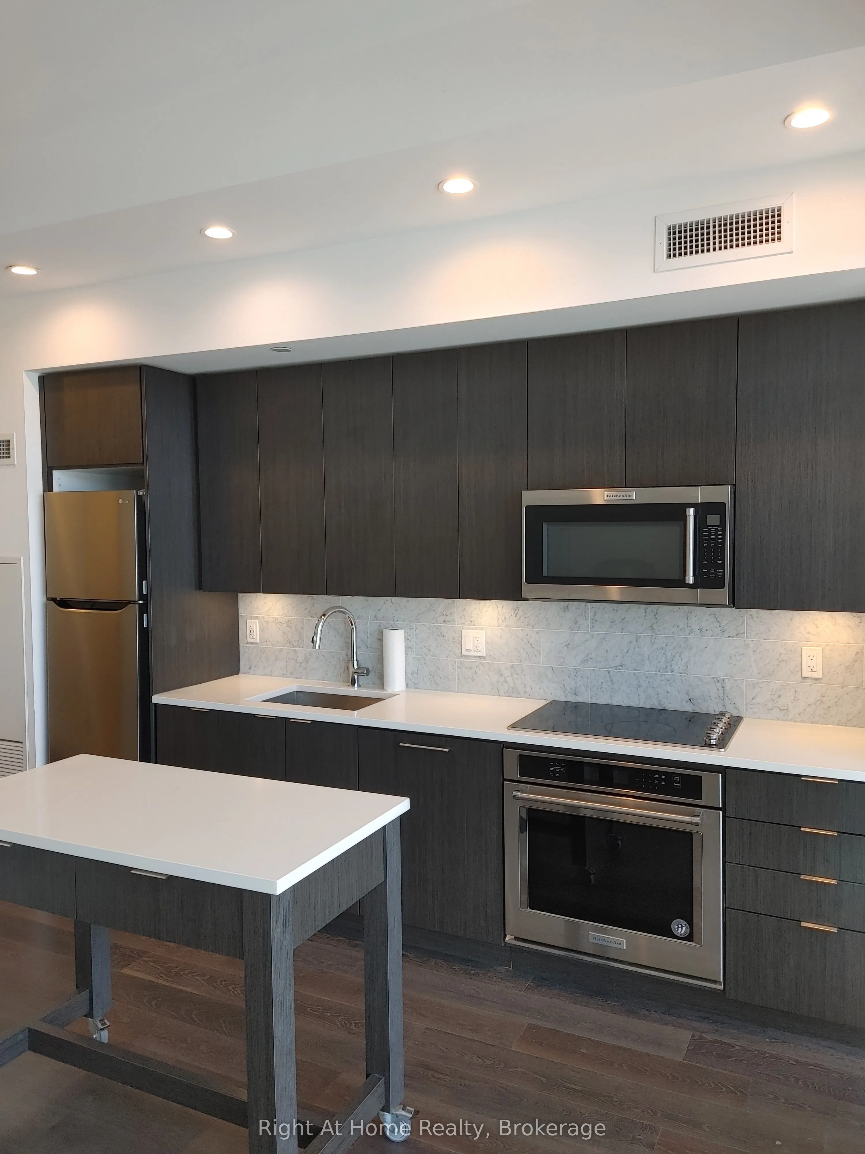 38 Iannuzzi Street, #UPH03