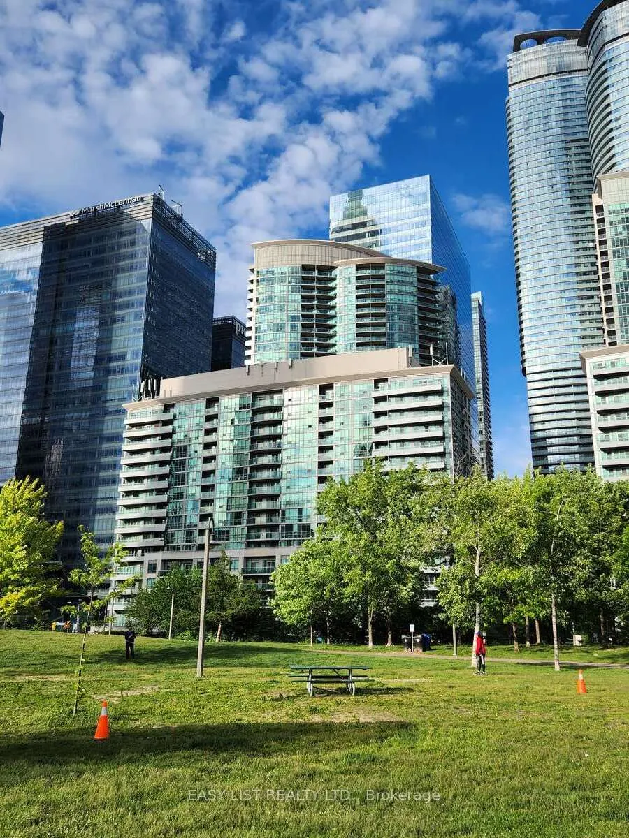 51 Lower Simcoe Street, #1501