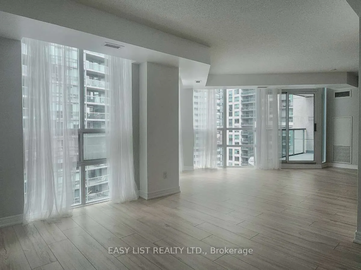 51 Lower Simcoe Street, #1501