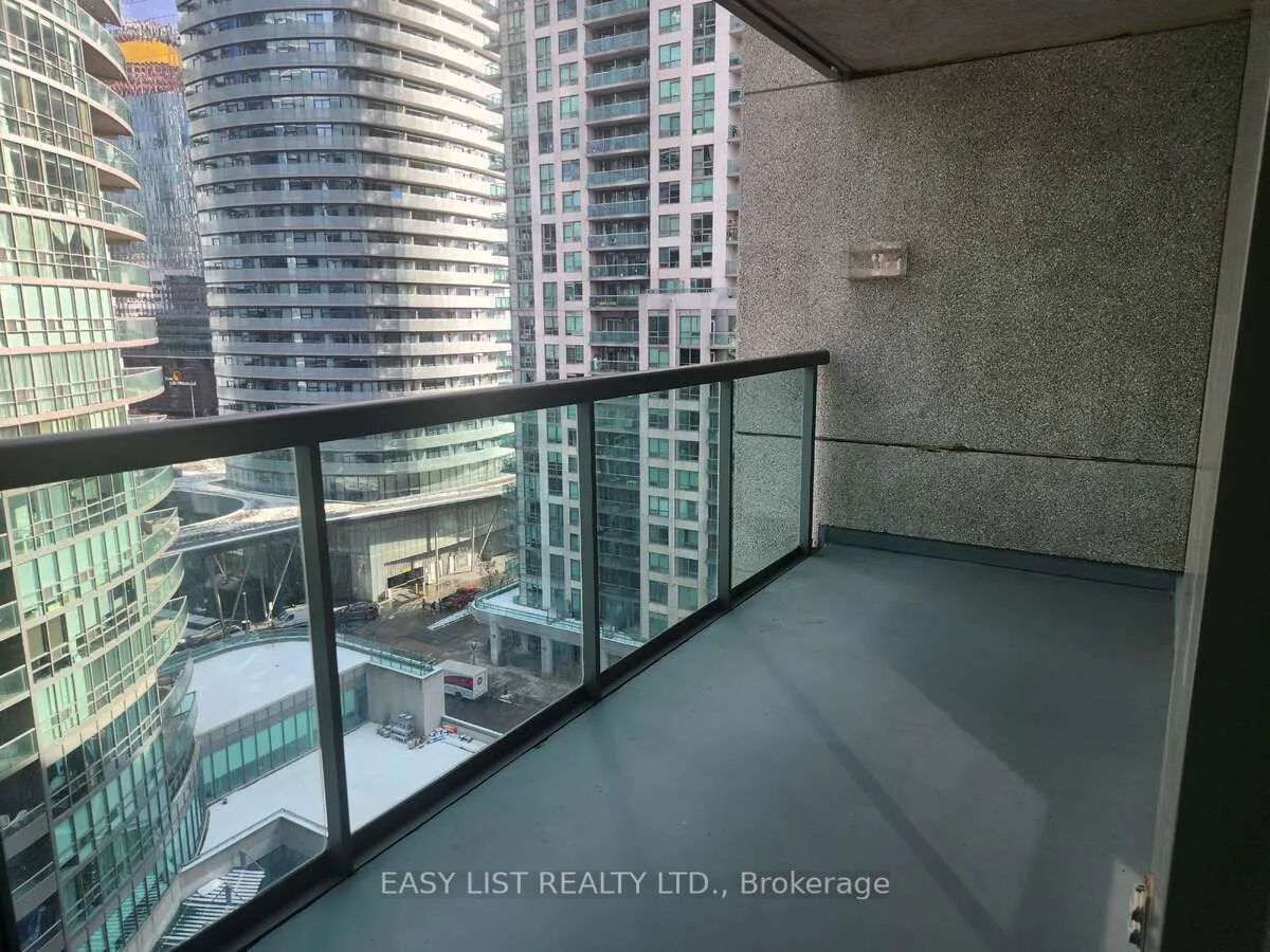 51 Lower Simcoe Street, #1501