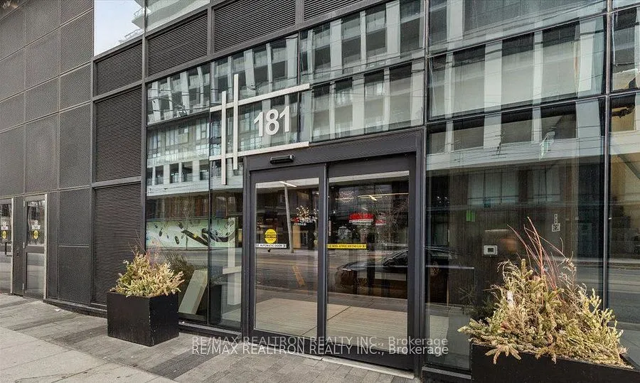 181 Dundas Street E #3215