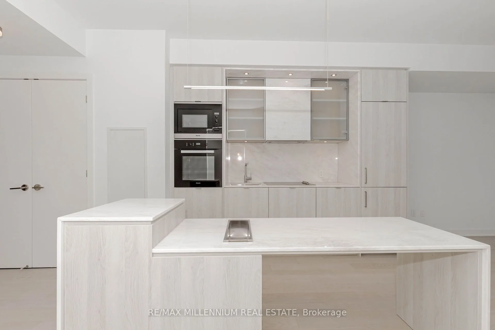 11 Yorkville Avenue, #4103