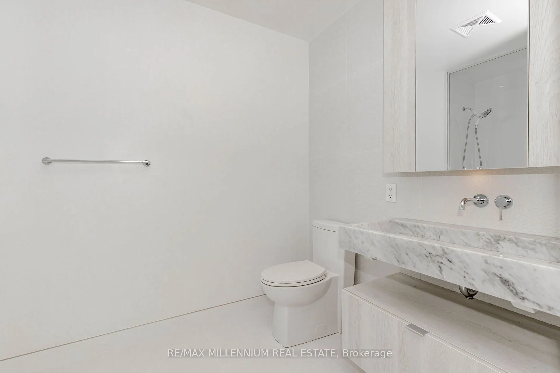 11 Yorkville Avenue, #4103