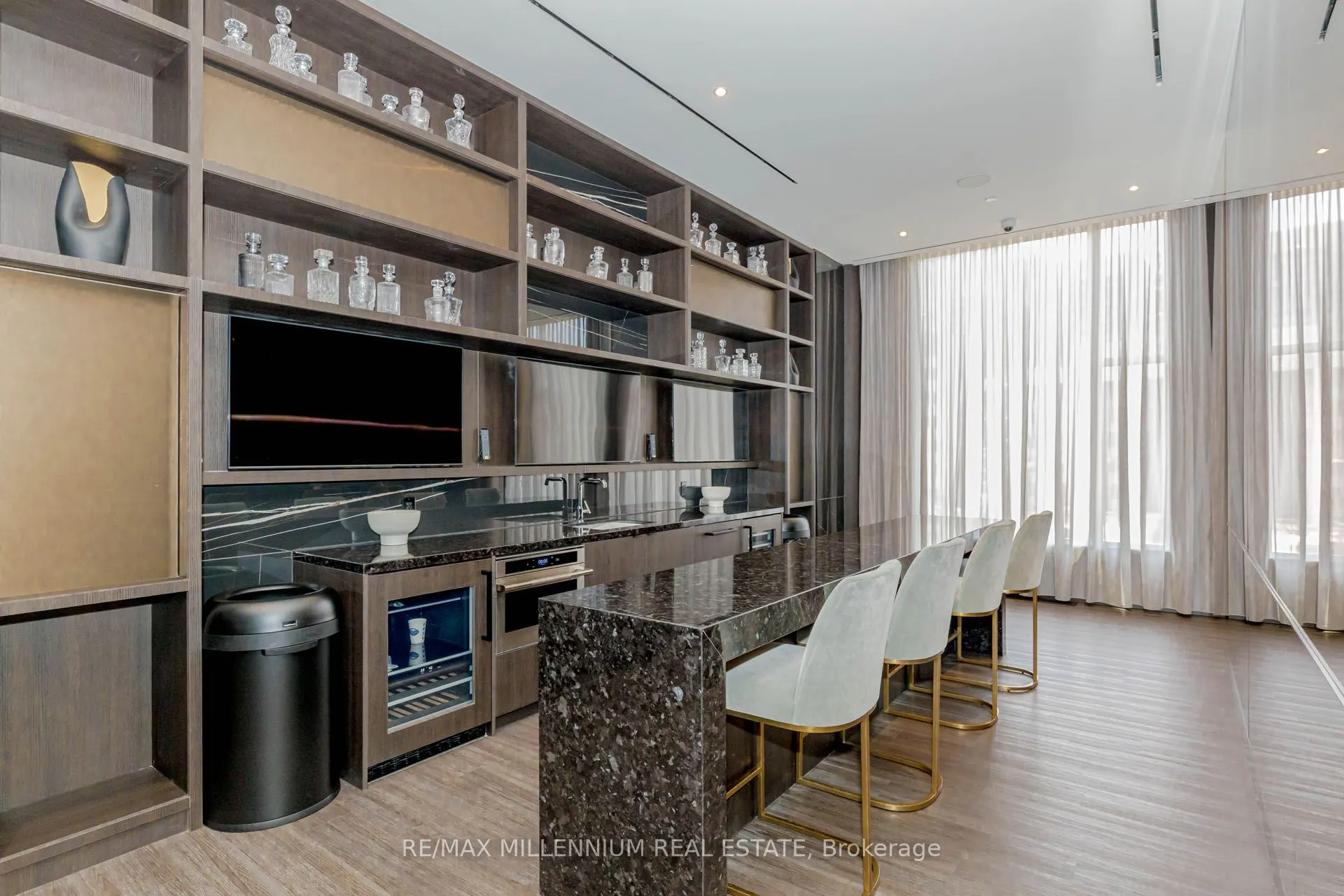 11 Yorkville Avenue, #4103