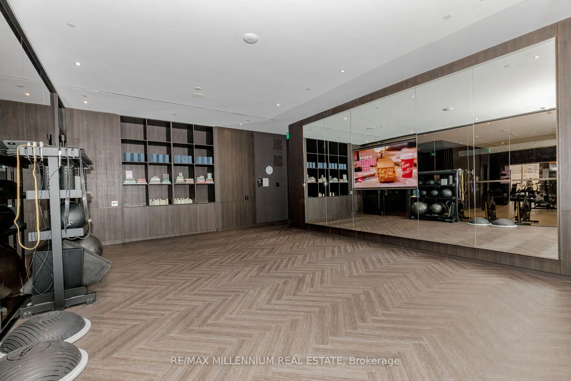 11 Yorkville Avenue, #4103
