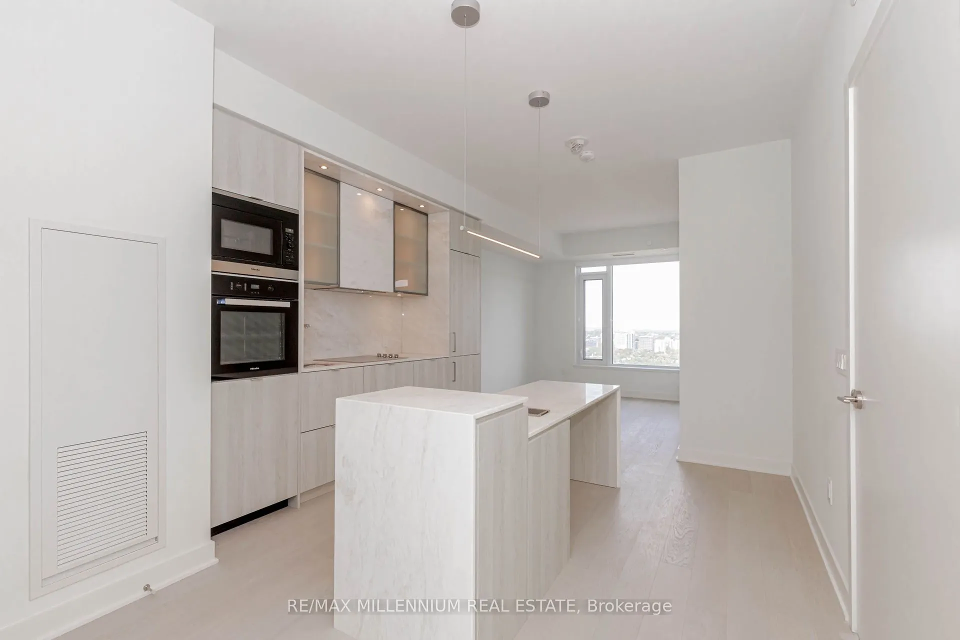 11 Yorkville Avenue, #4103