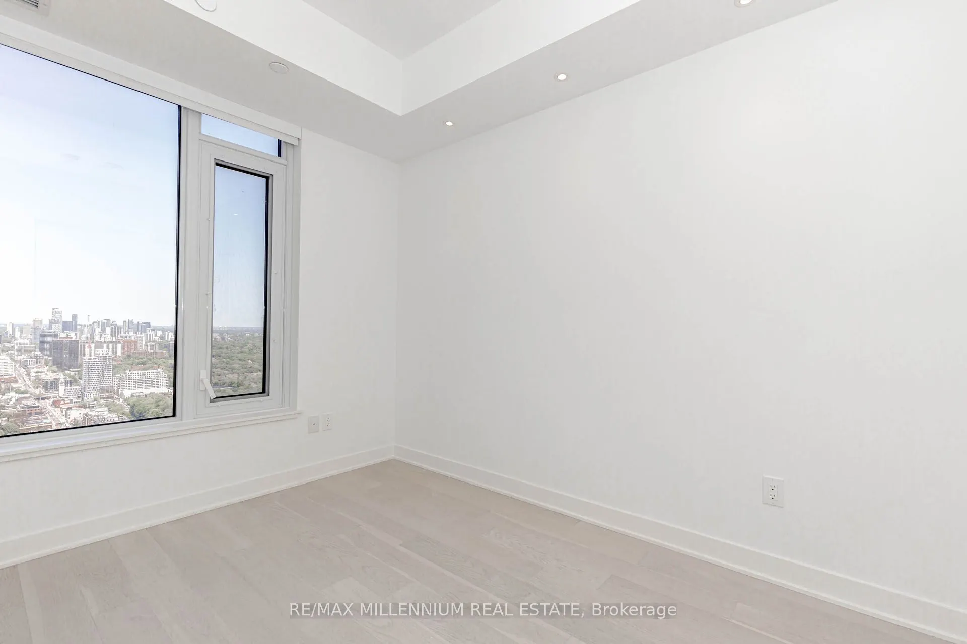 11 Yorkville Avenue, #4103