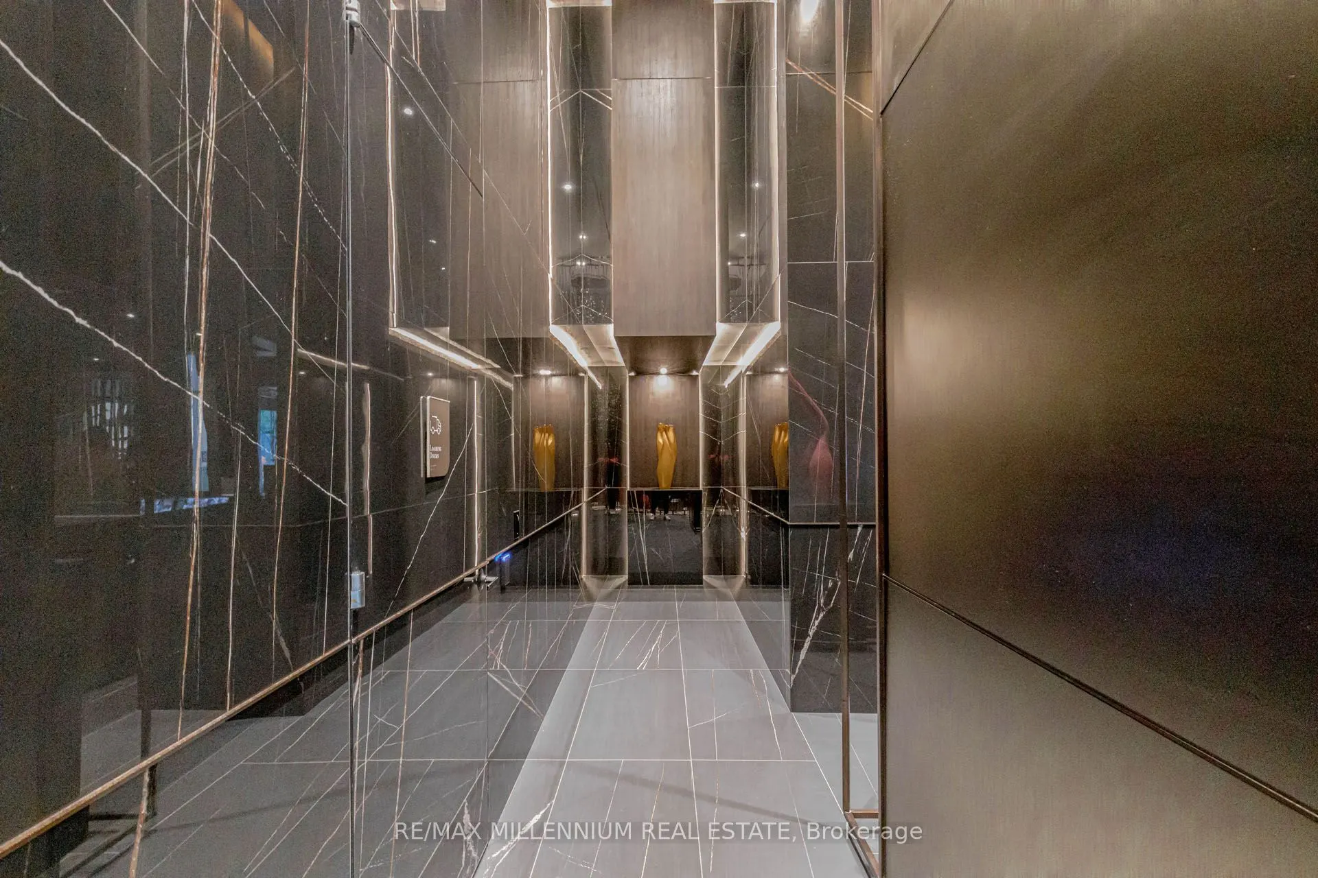 11 Yorkville Avenue, #4103