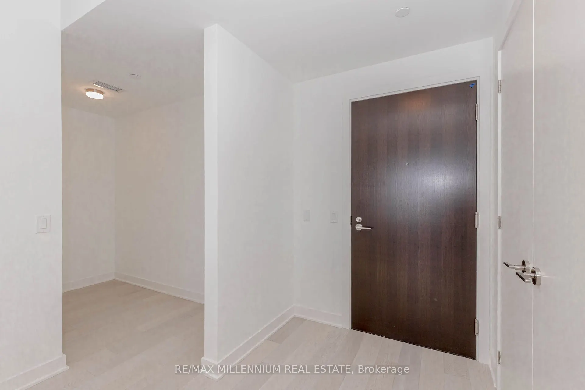 11 Yorkville Avenue, #4103