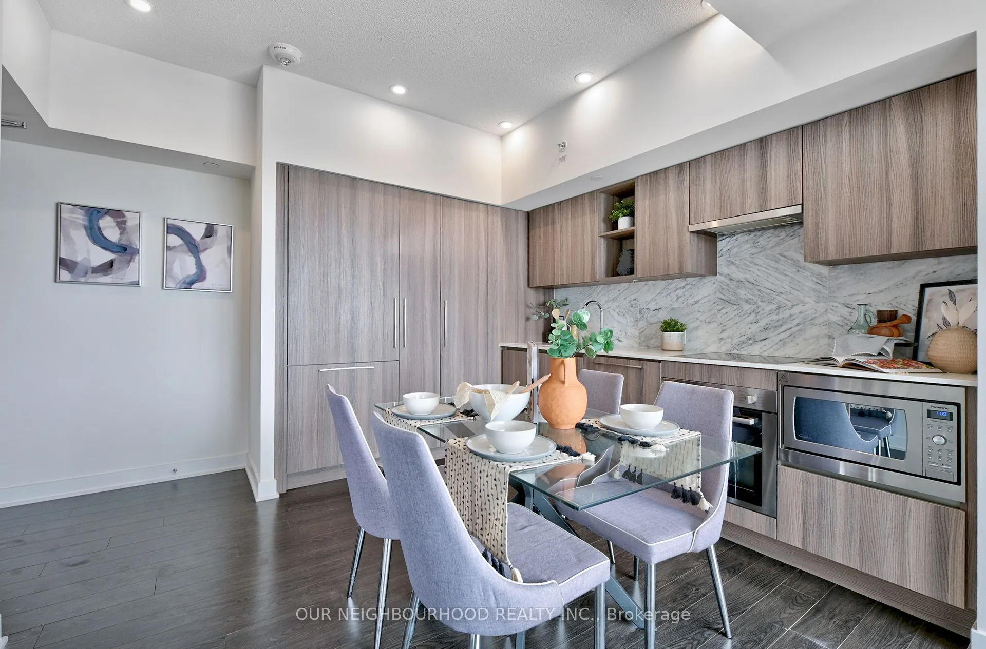 19 Bathurst Street, #2111