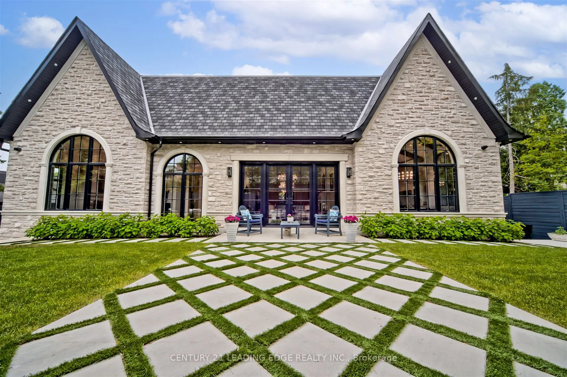 9 Sandpiper Court