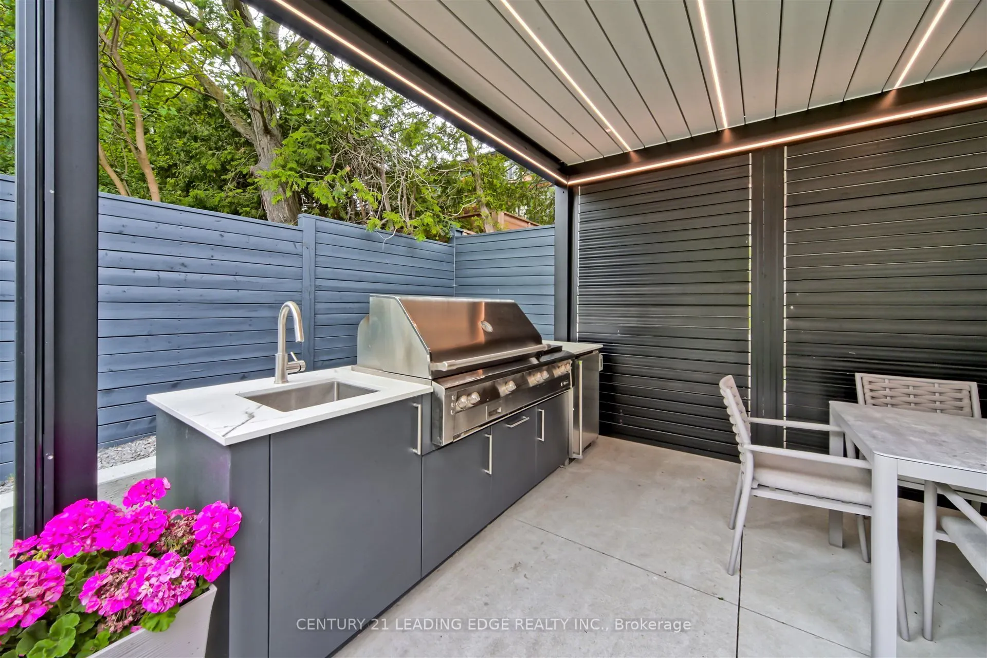 9 Sandpiper Court