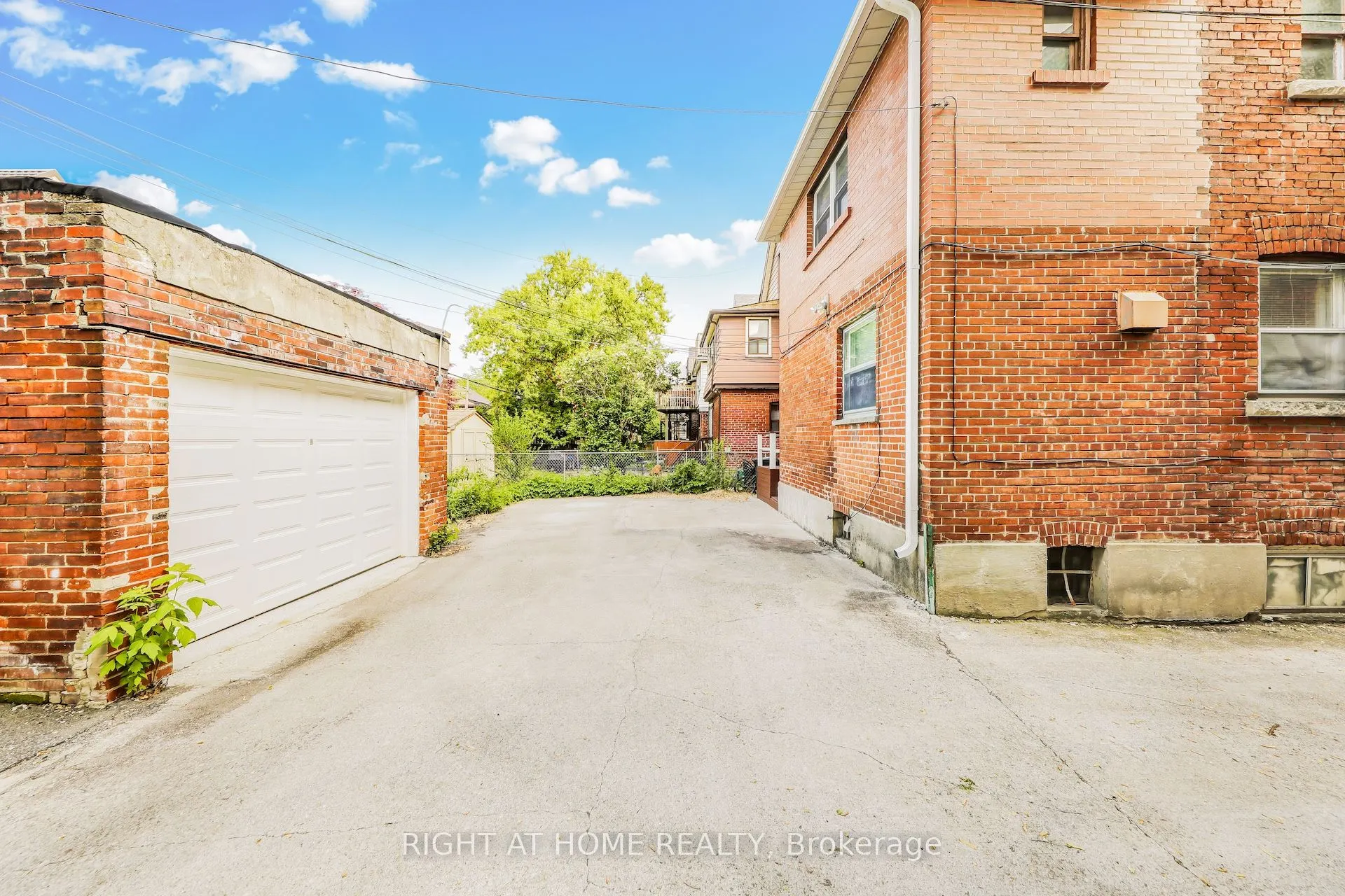 67 Oakwood Avenue