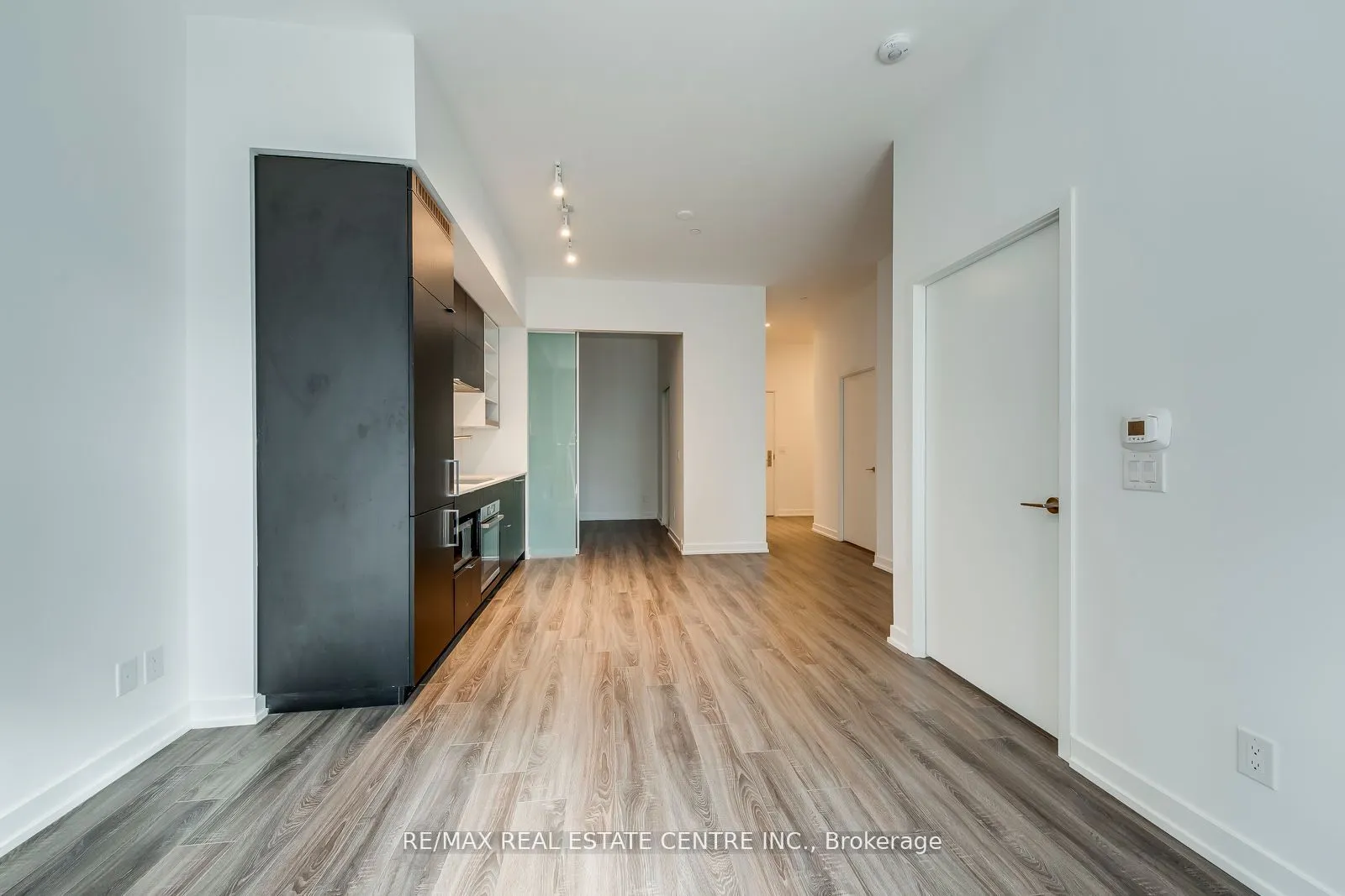 20 Edward Street, #406