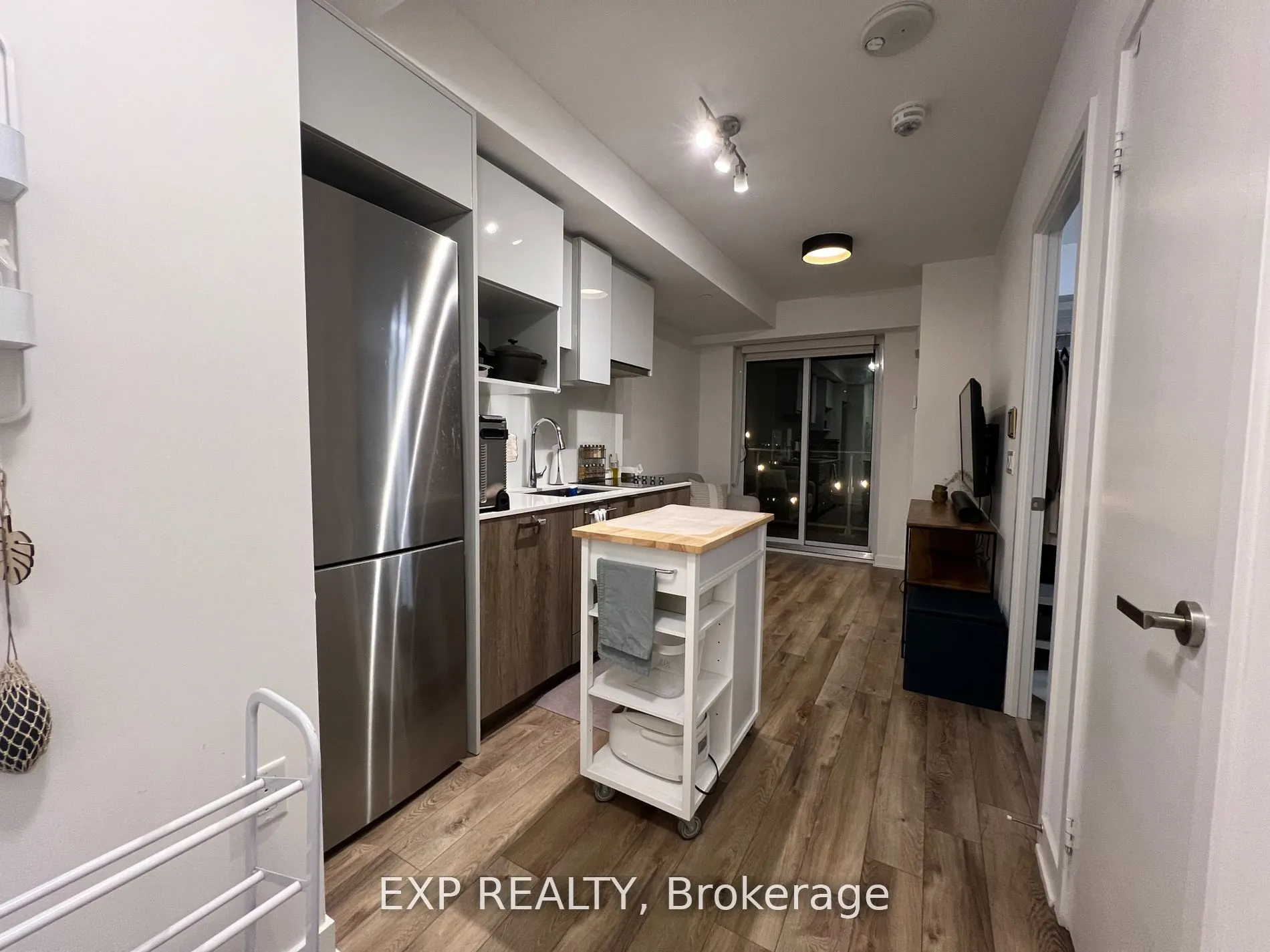 195 Redpath Avenue, #3013