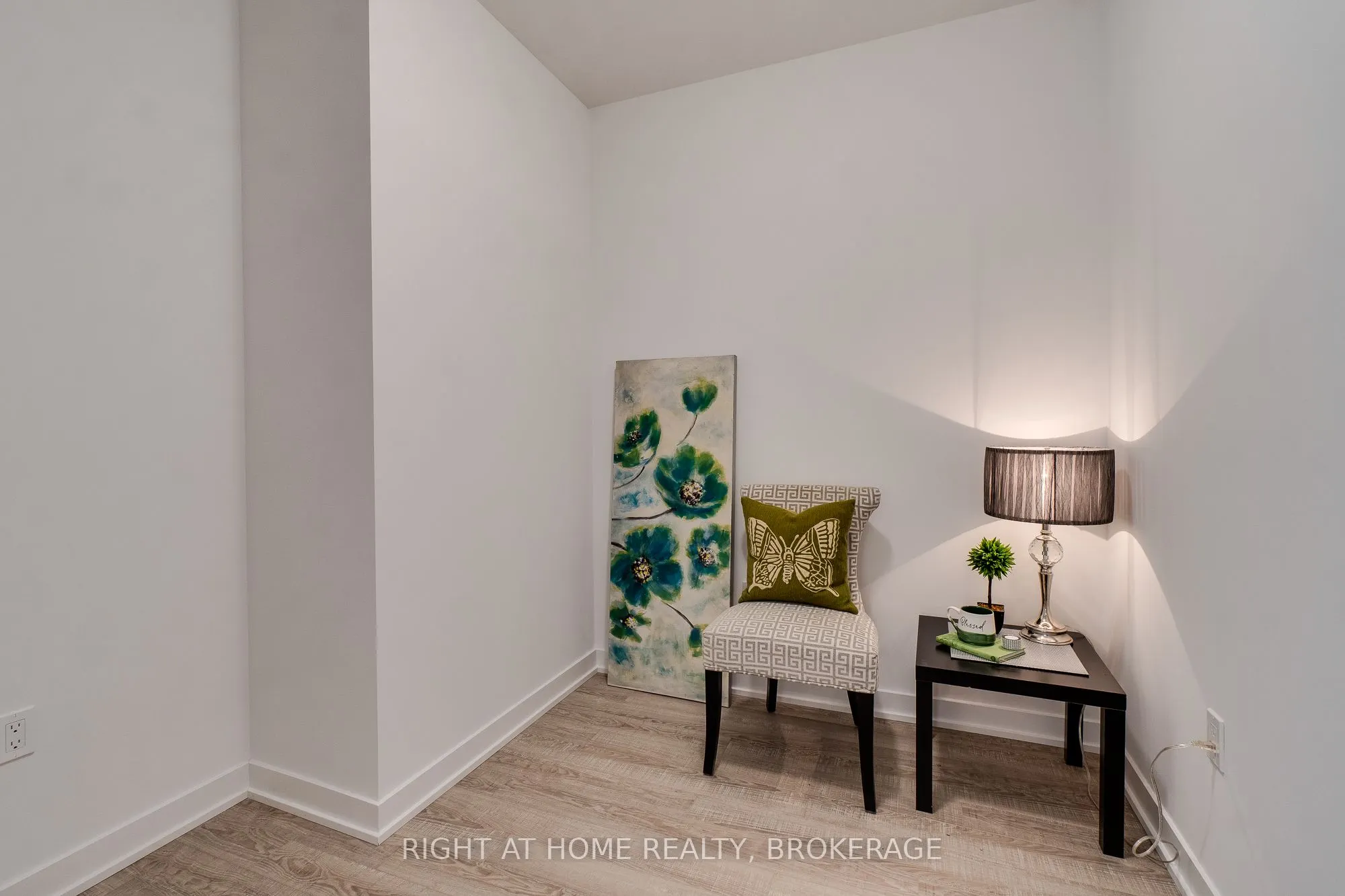 250 Lawrence Avenue W, #724