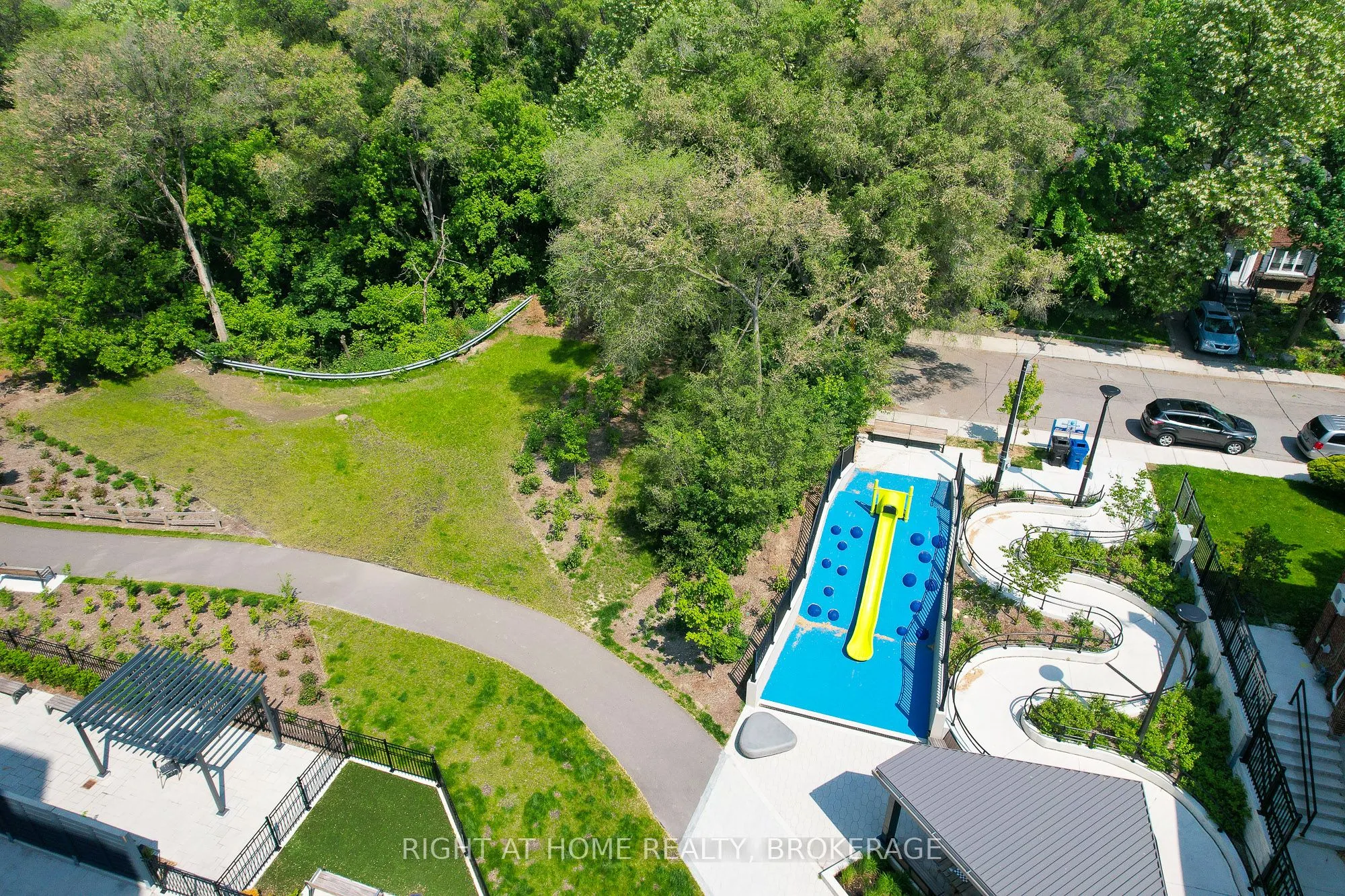 250 Lawrence Avenue W, #724