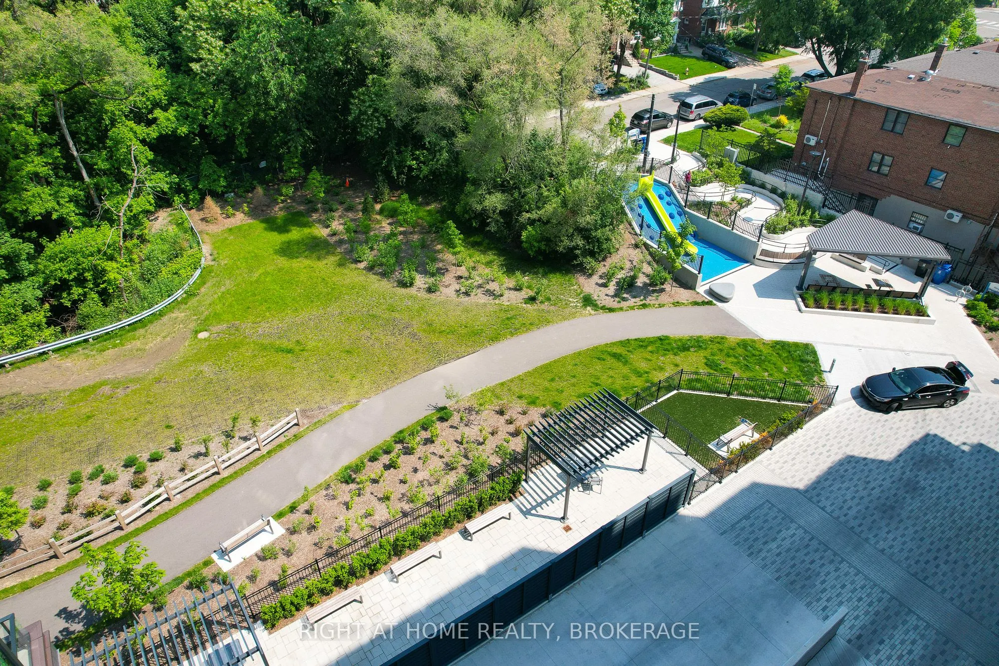 250 Lawrence Avenue W, #724