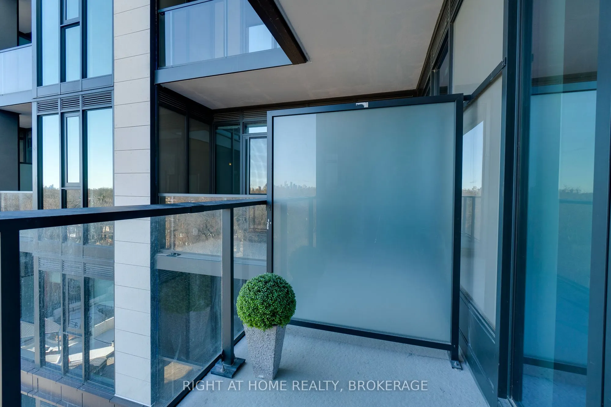 250 Lawrence Avenue W, #724