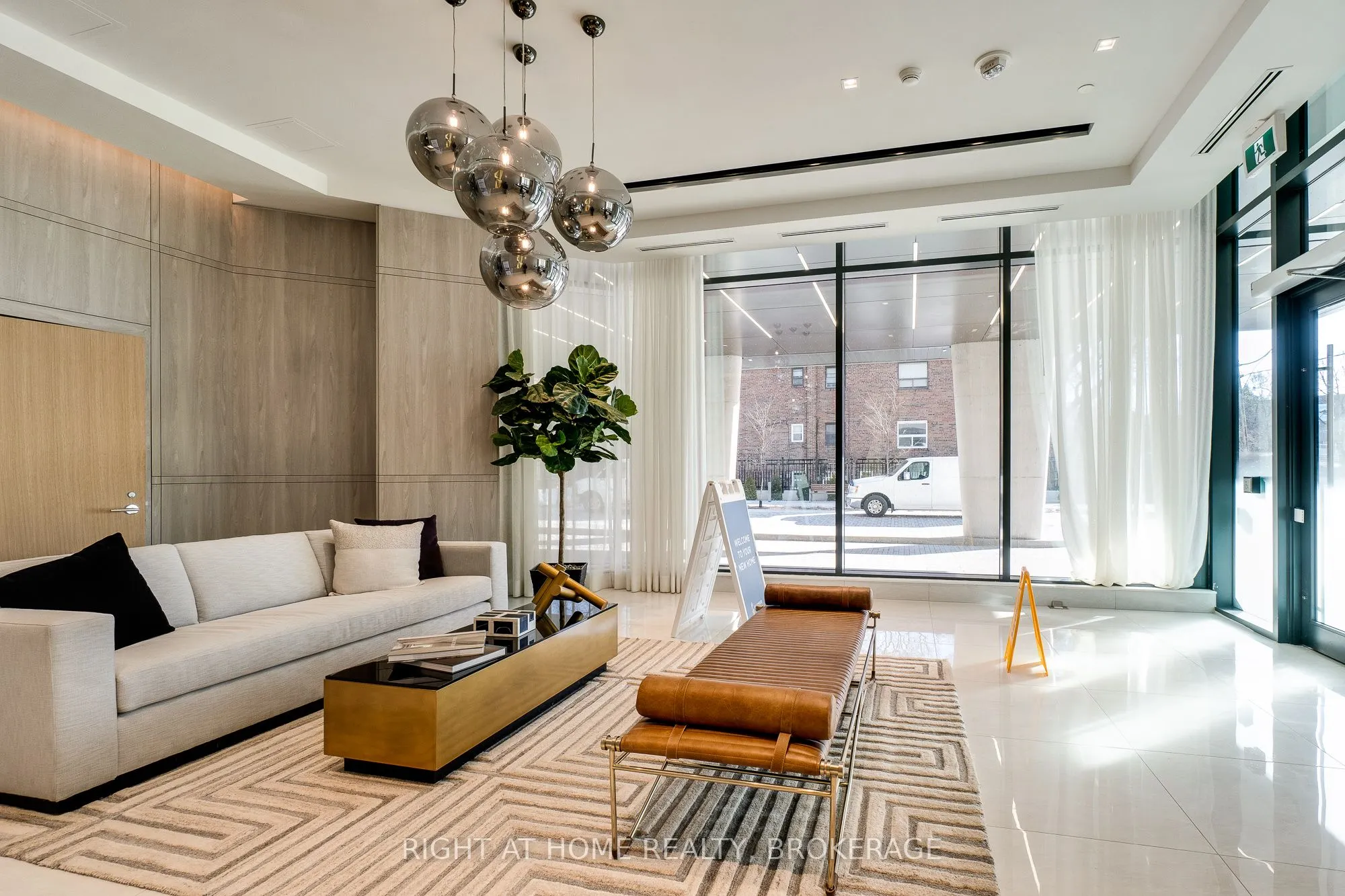 250 Lawrence Avenue W, #724