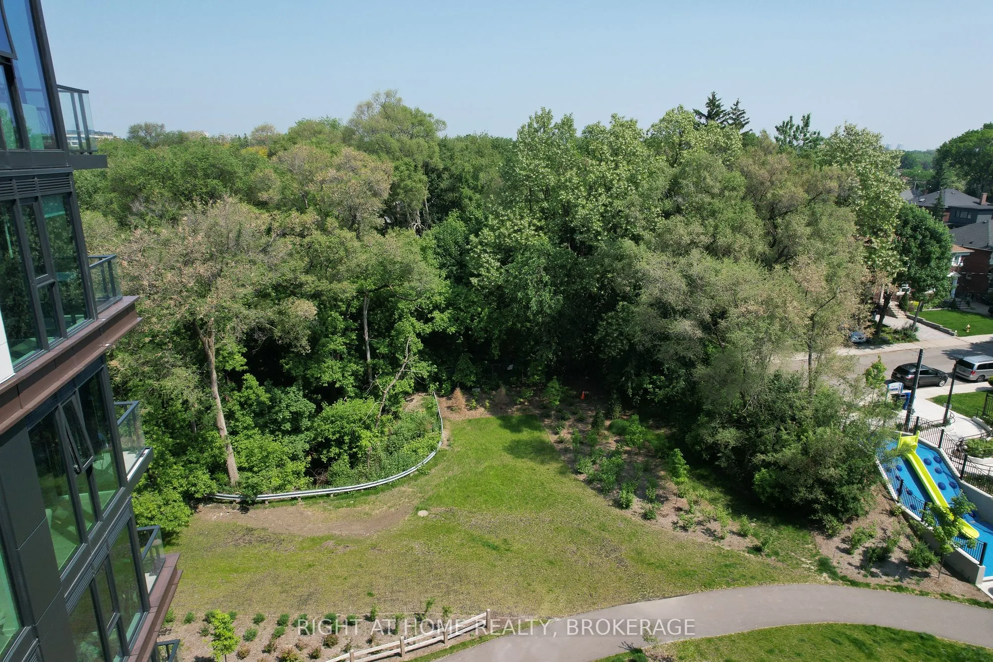 250 Lawrence Avenue W, #724