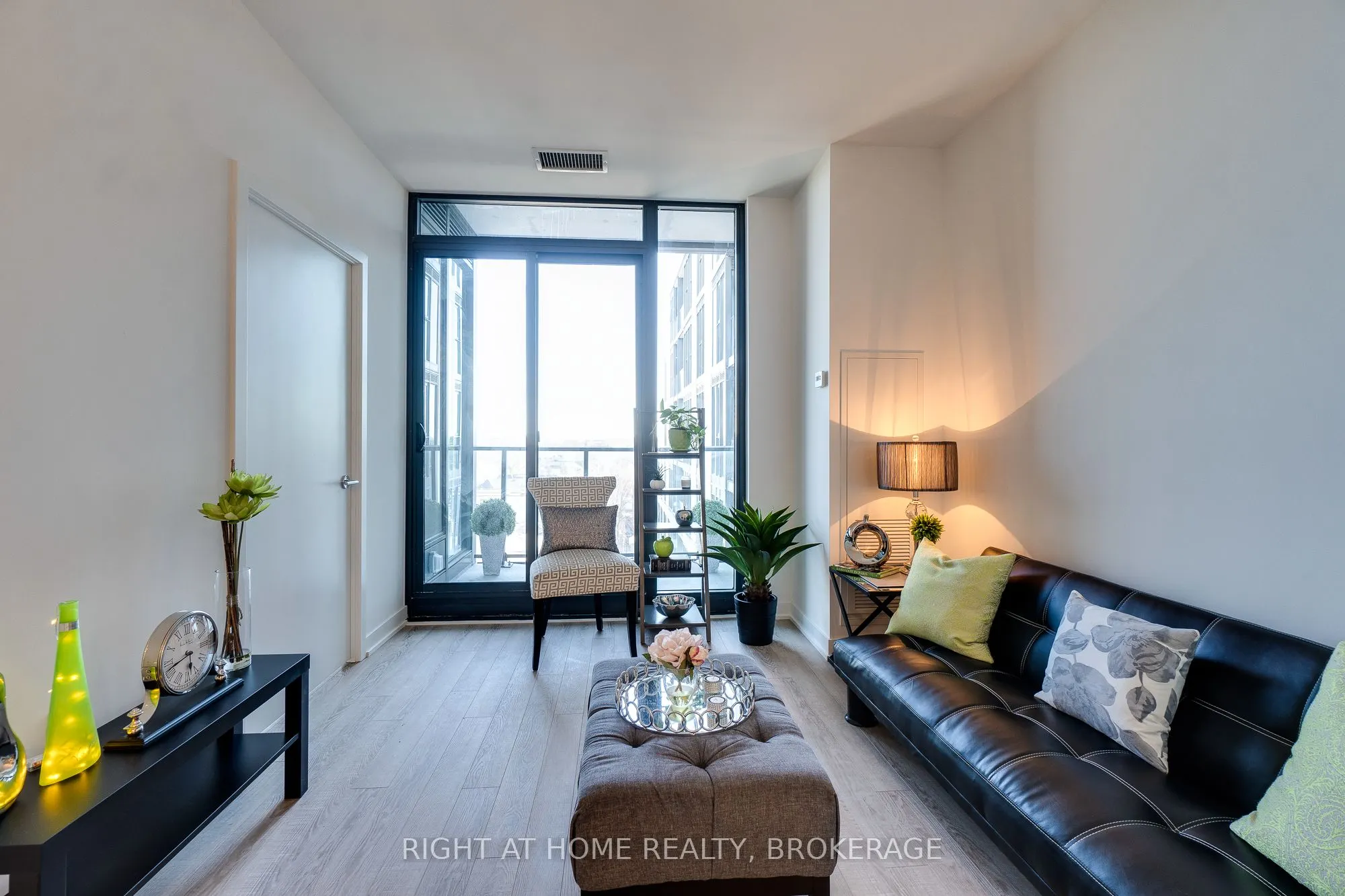 250 Lawrence Avenue W, #724