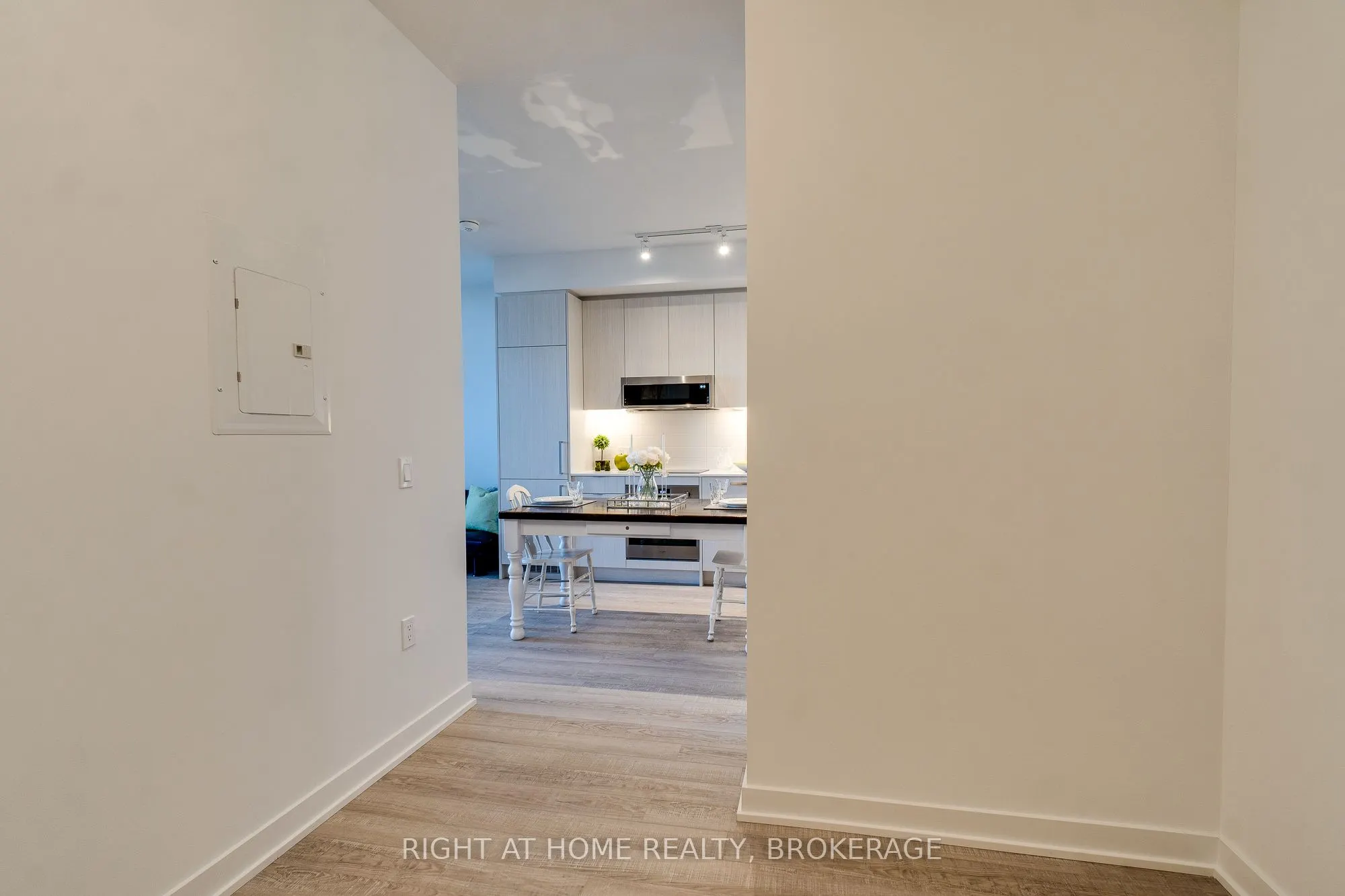 250 Lawrence Avenue W, #724