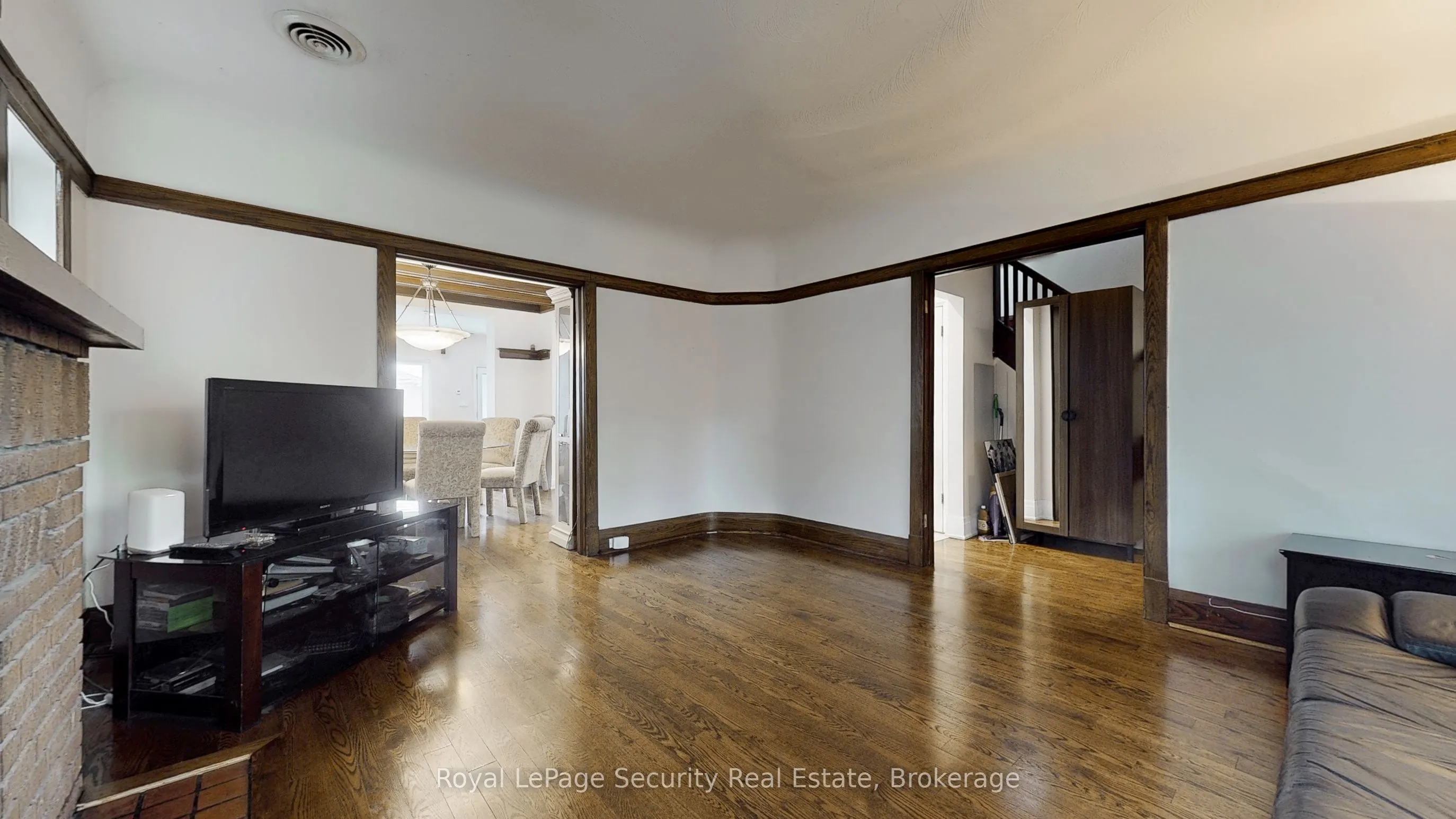 35 Regal Road